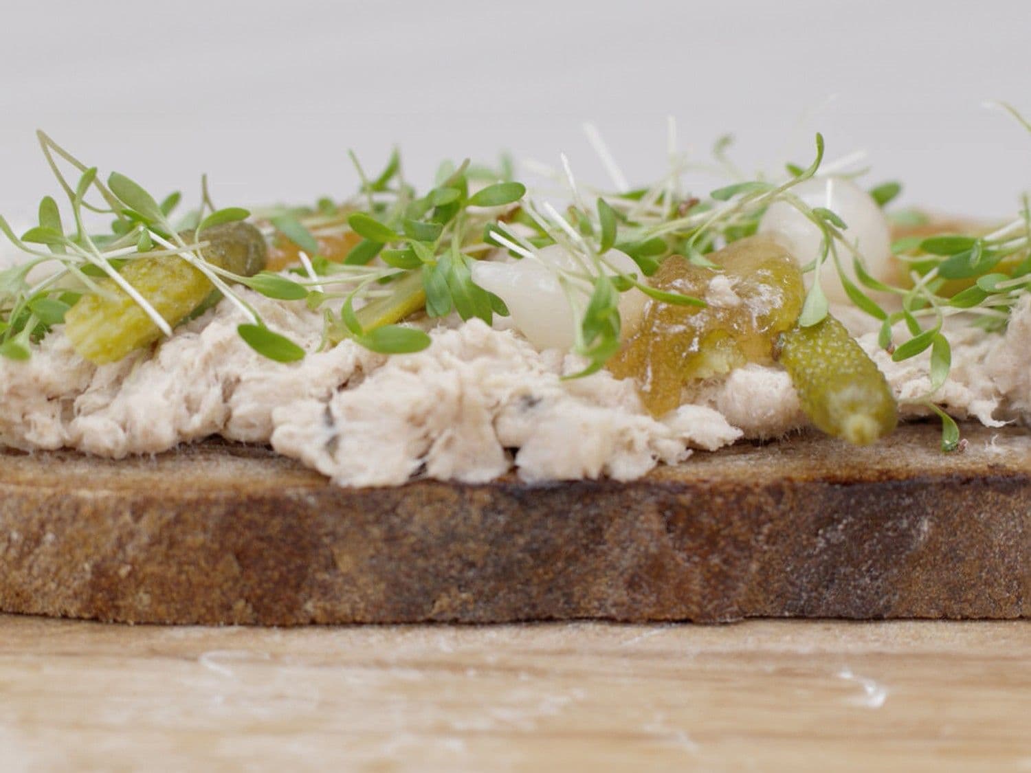 Rillettes van konijn met oude geuze