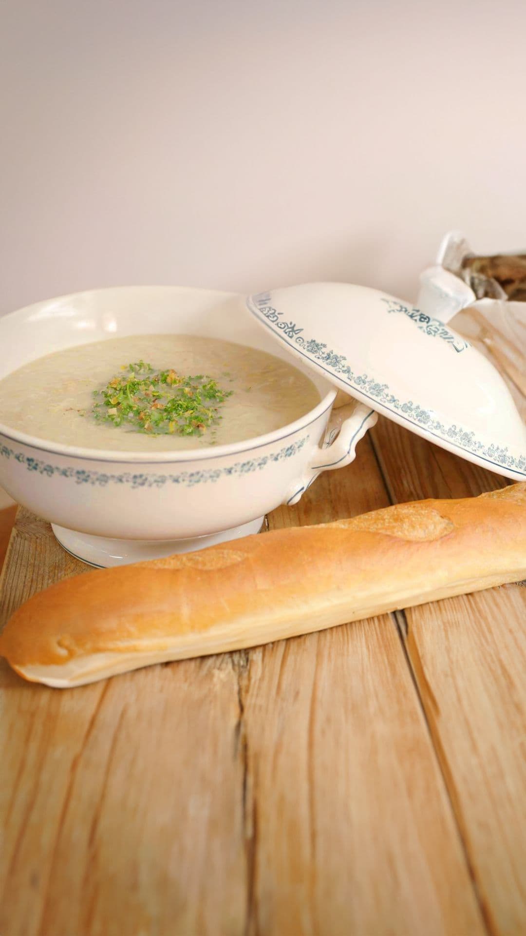 Witte bonen/witloofsoep met walnotengremolata