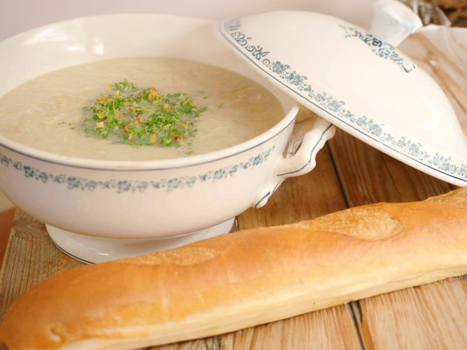 Witte bonen/witloofsoep met walnotengremolata