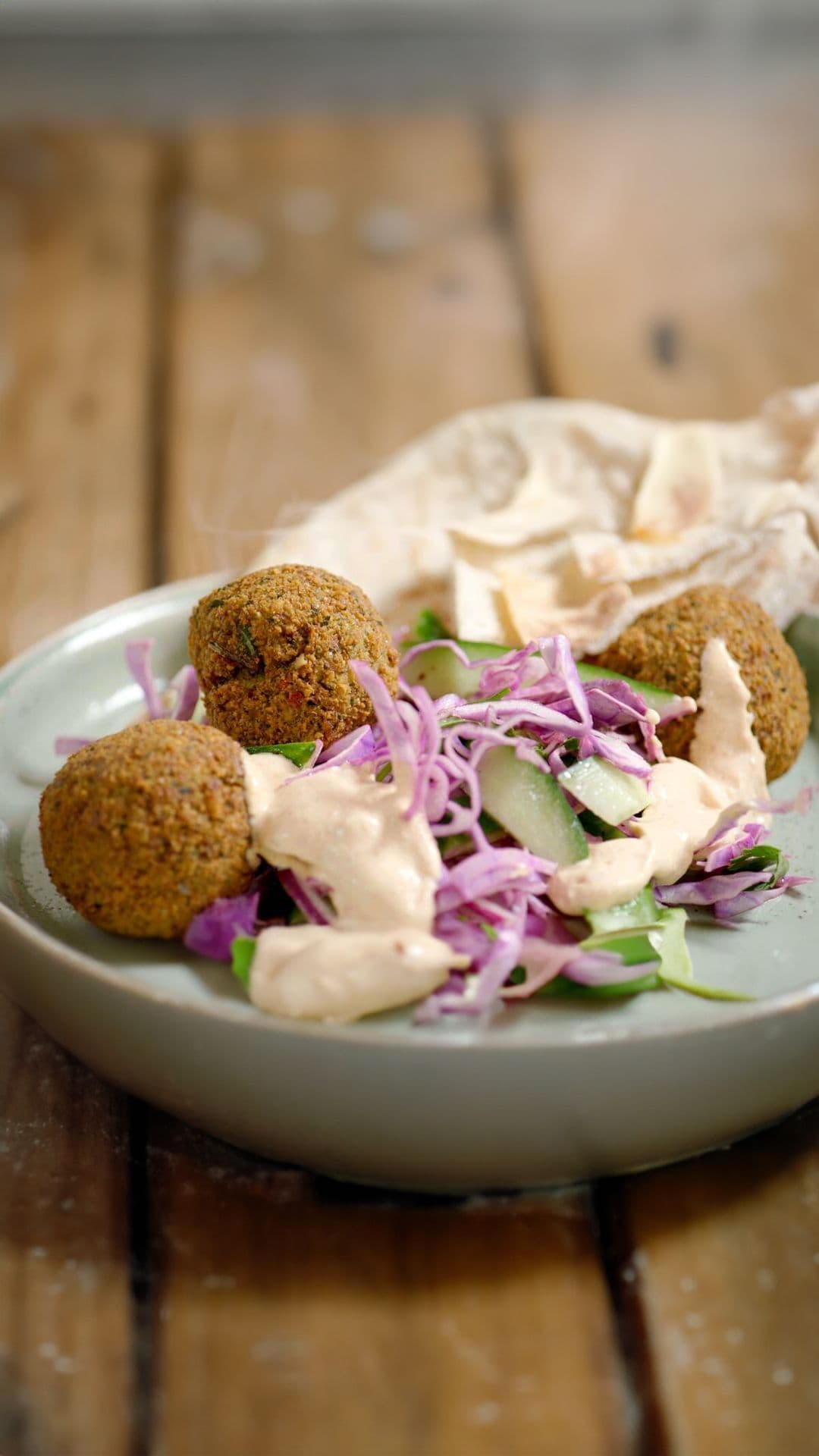 Falafel pita met harissayoghurt 