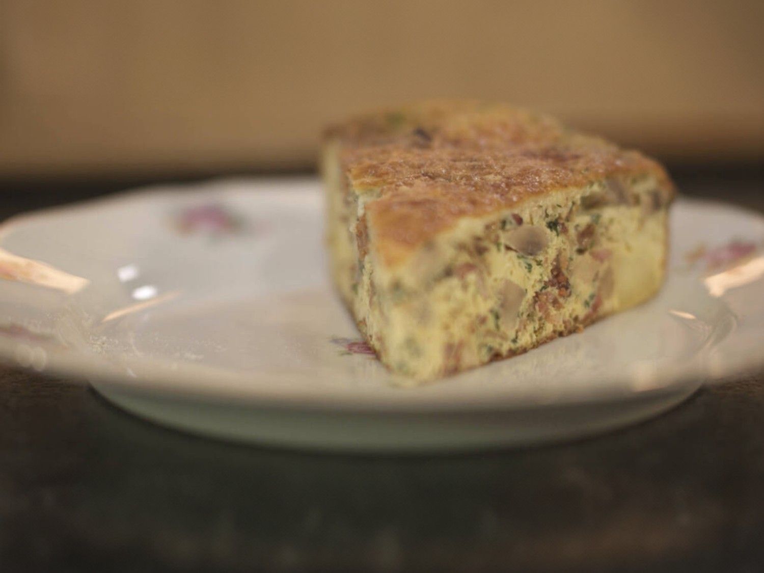 Omelet met spekjes, champignons en kaas