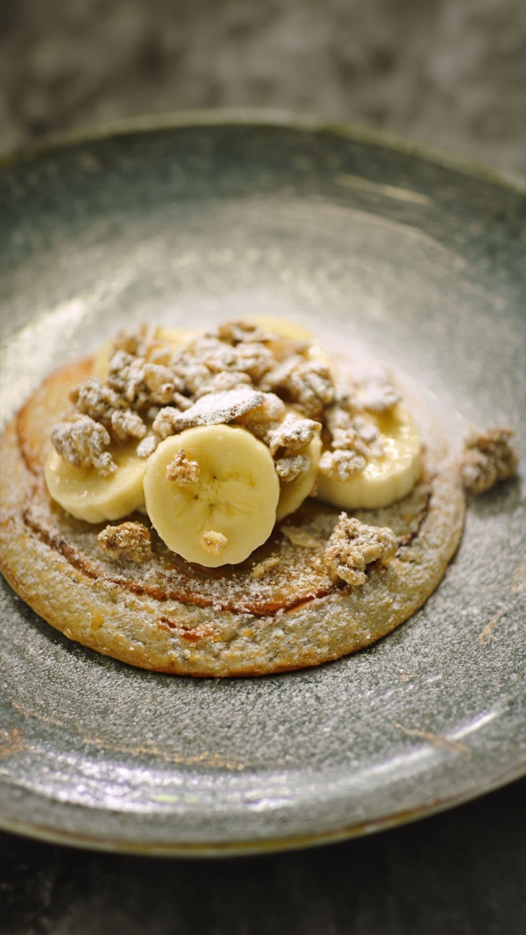 Gevulde chocoladepannenkoeken met banaan en muesli