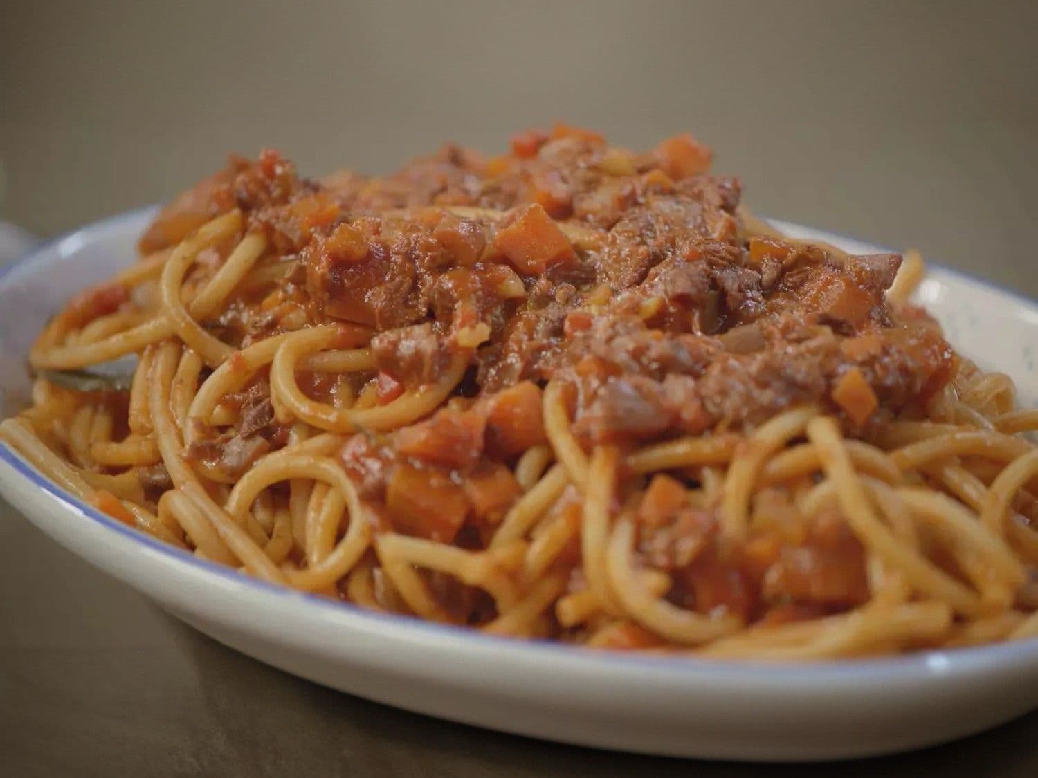 Bucatini met ragu van champignons
