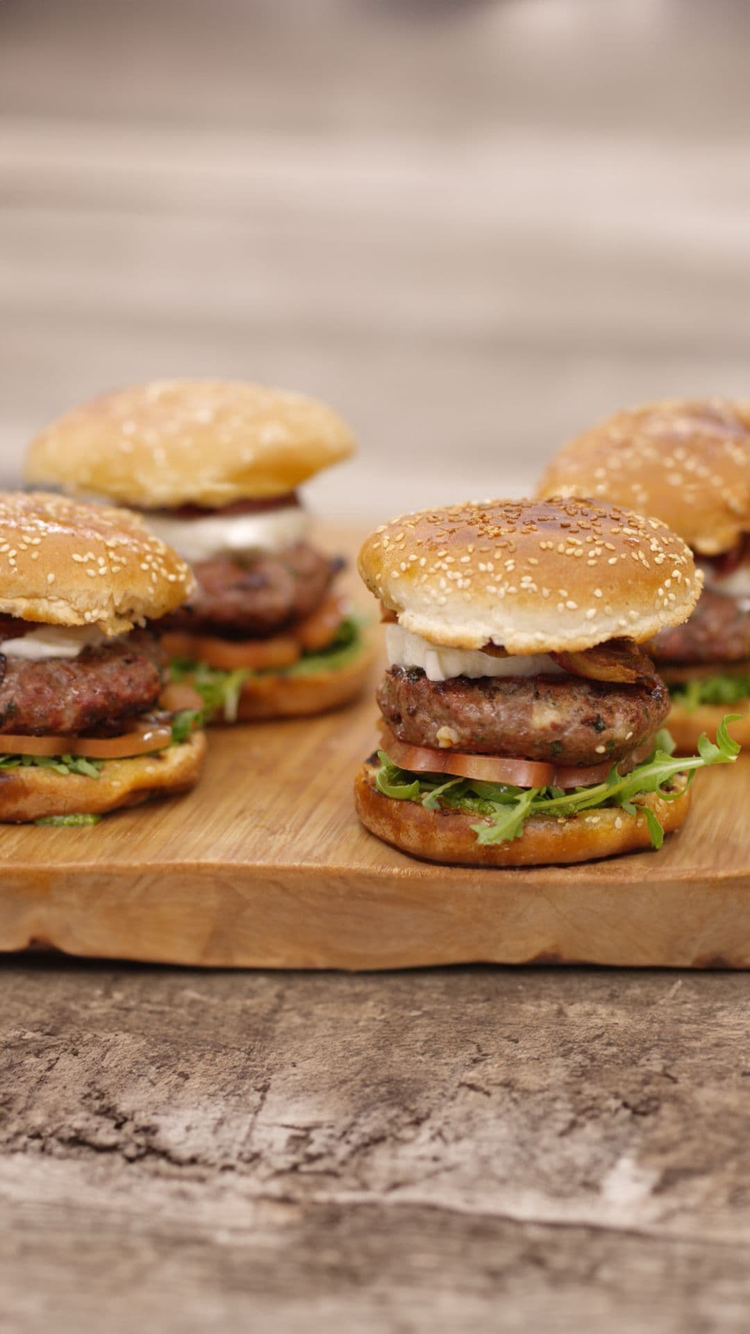 Hamburgers Caprese