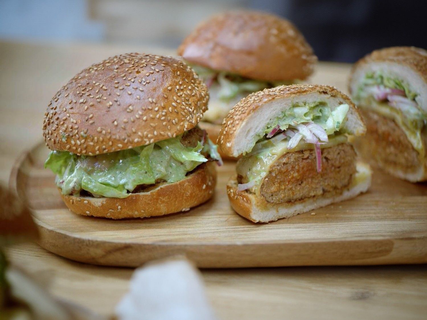 Merguez-cheeseburger met Oud Roeselare en dragonmayonaise