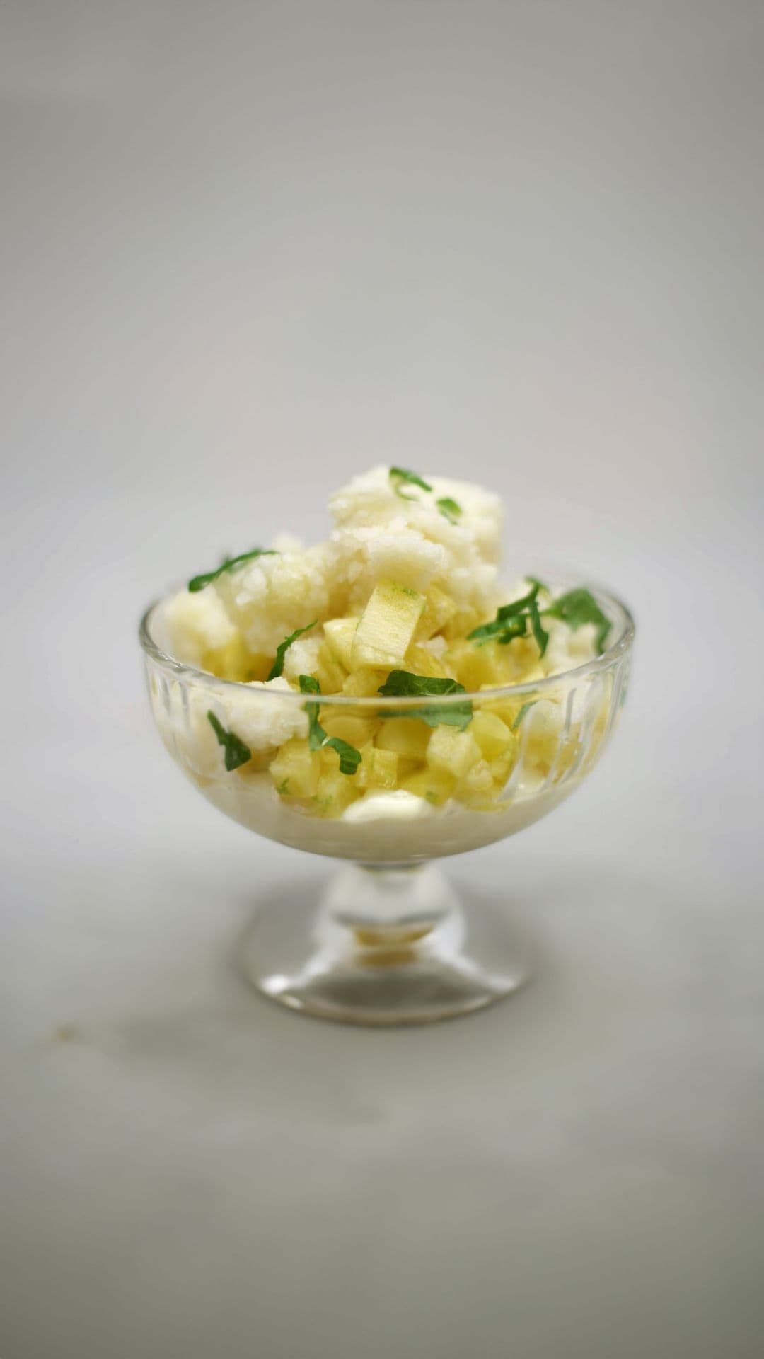 Coupes met limoencrème, ananas  en piña colada-granité