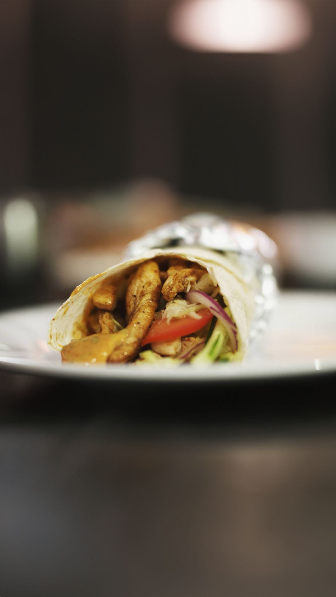 Wrap met kip en pittige dip