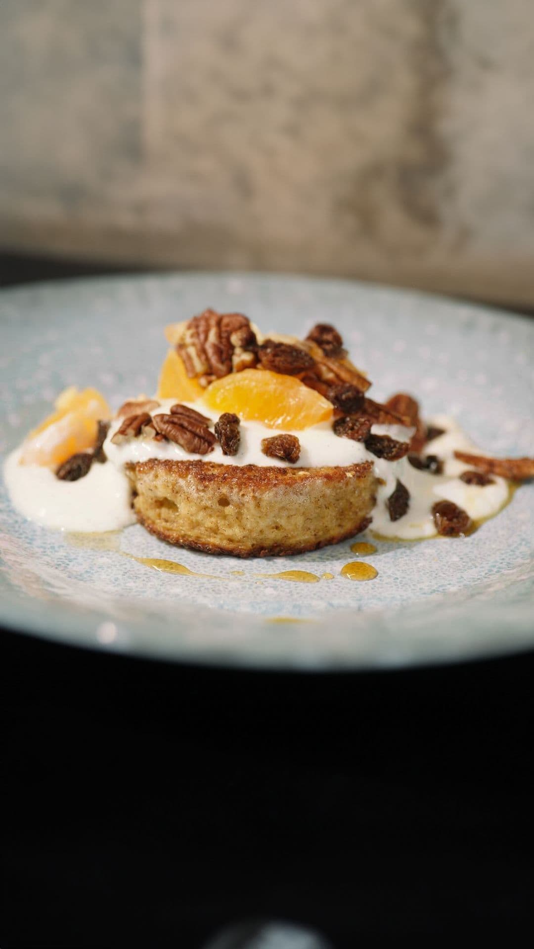 Wentelteefjes van speltbrood met yoghurt en mandarijnen