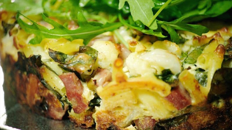 Pastataart met mortadella en spinazie