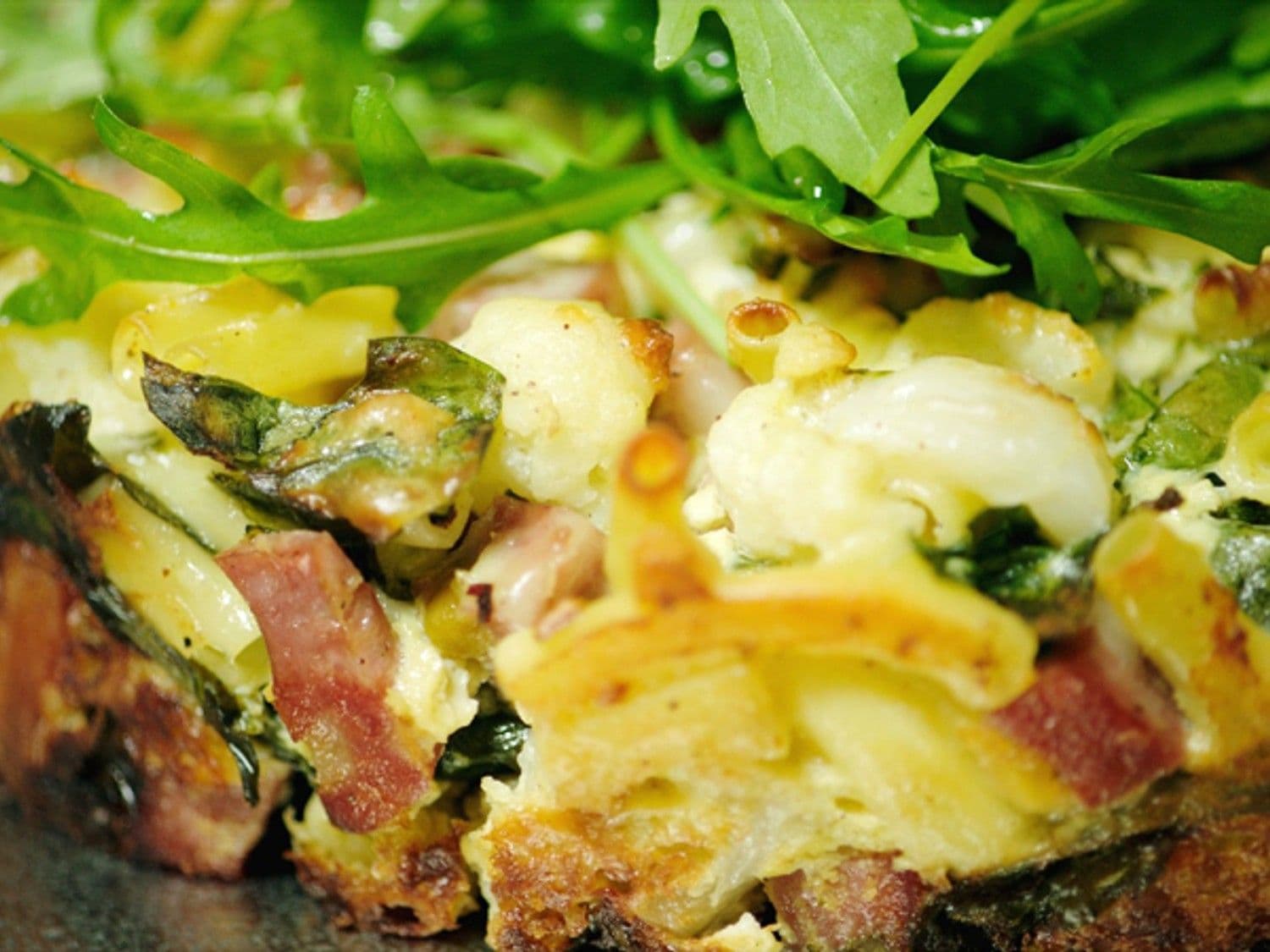 Pastataart met mortadella en spinazie