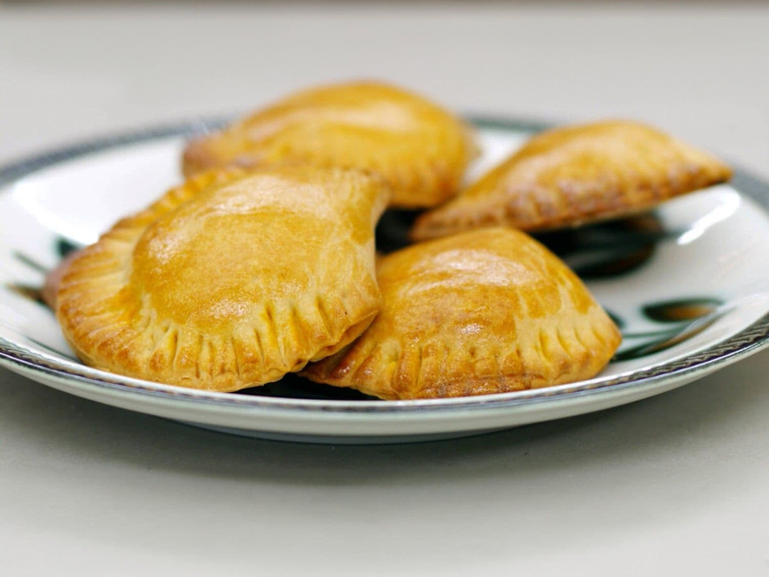 Empanadas met pittige makreel