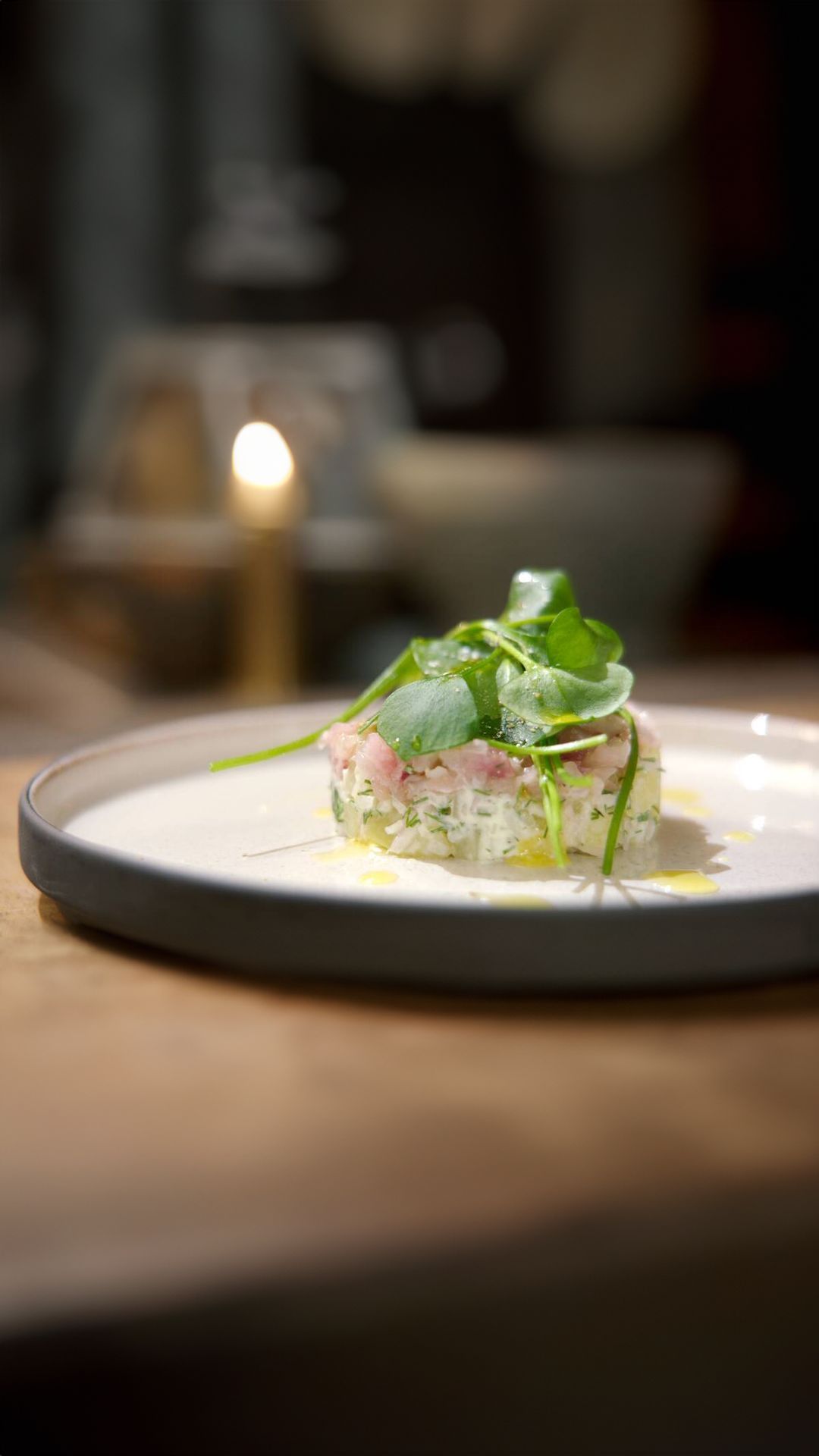 Tartaar van makreel met aardappel en mierikswortel