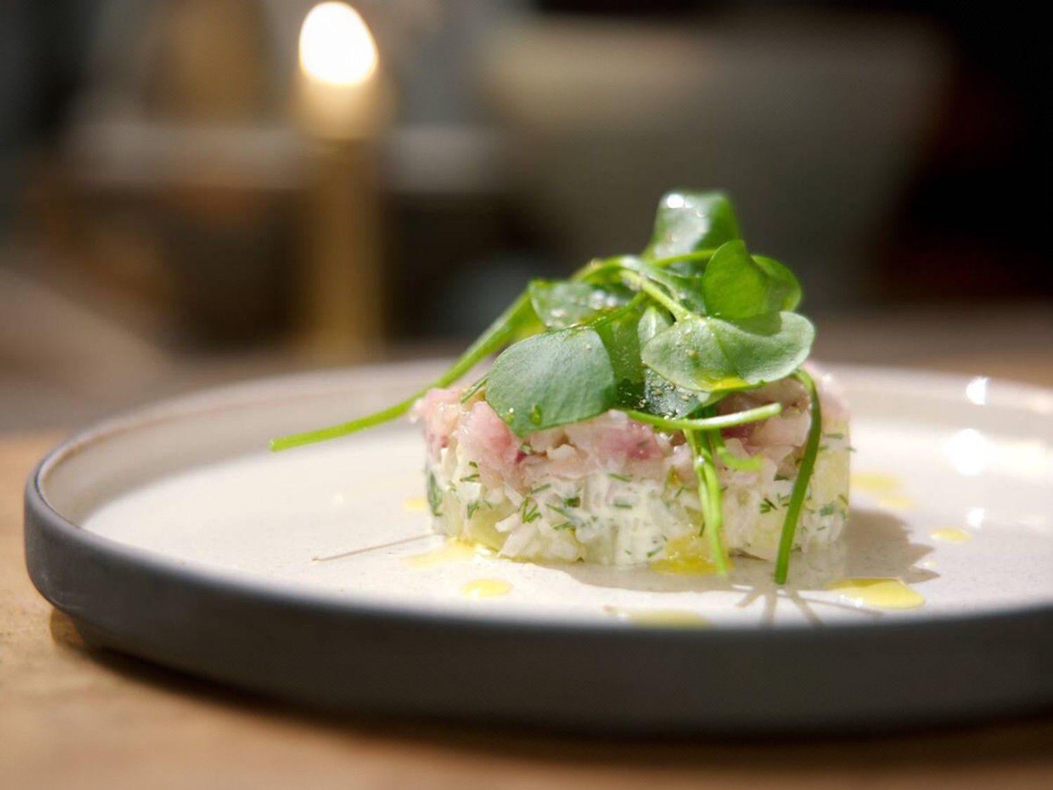 Tartaar van makreel met aardappel en mierikswortel