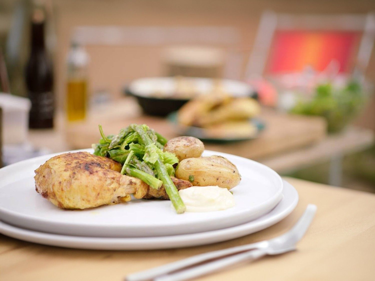 Kippenbillen met krieltjes en groene salade