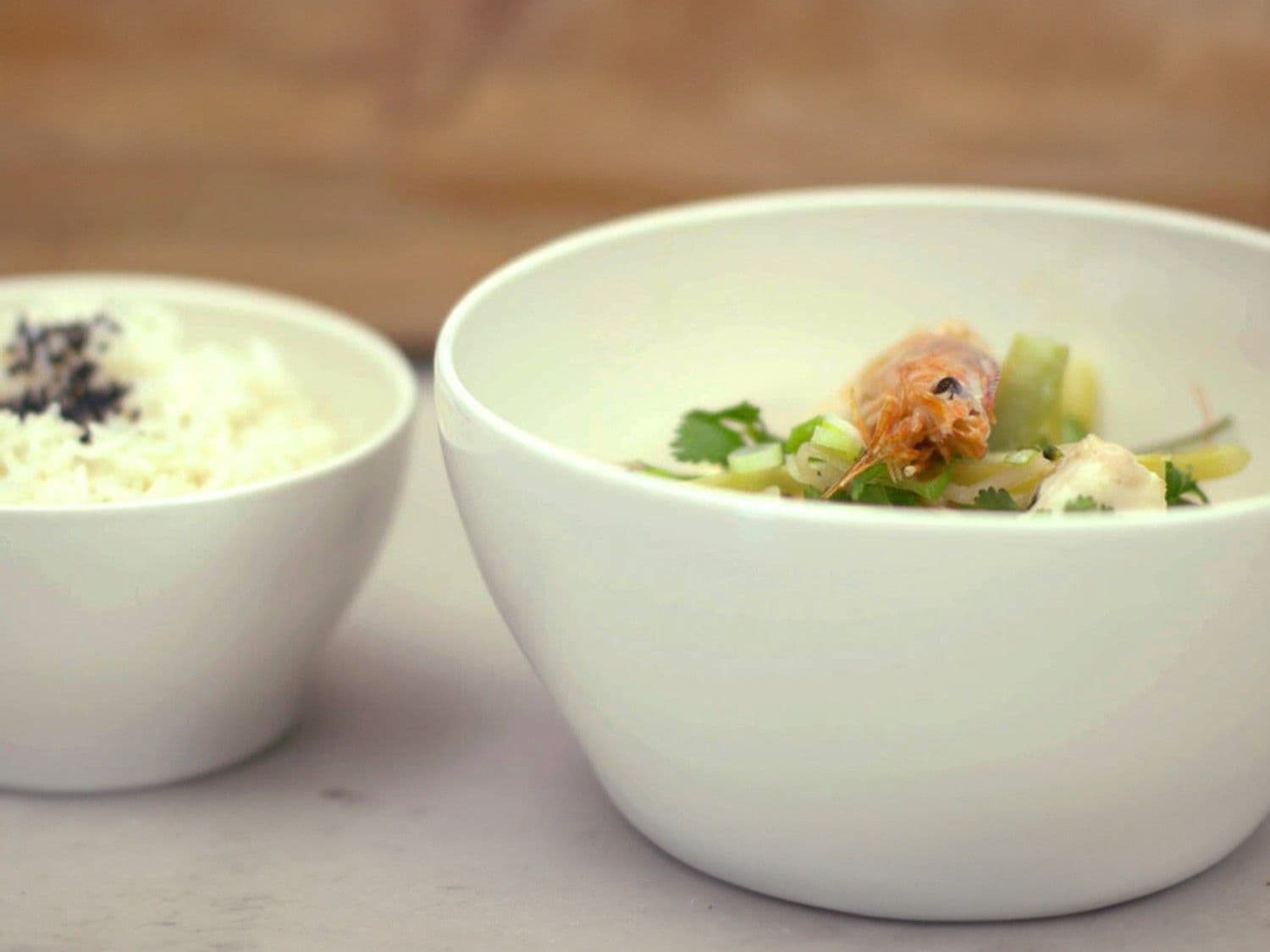Oosterse viscurry met gamba's en rijst