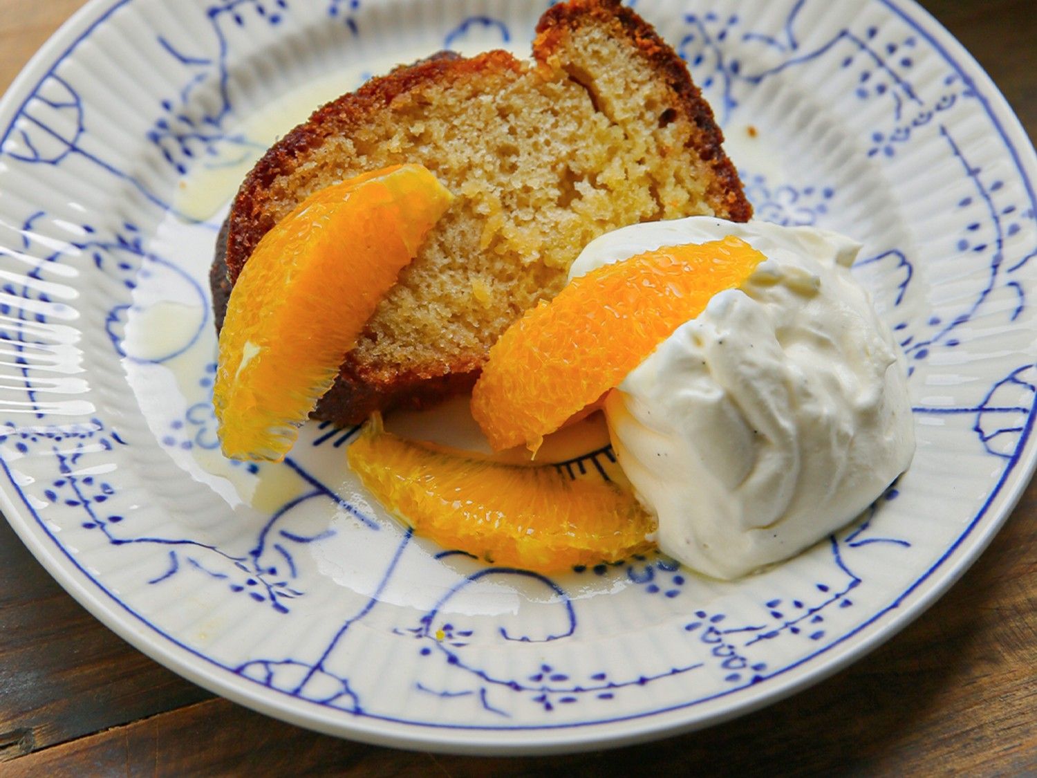 Savarin met Grand Marnier en sinaasappel
