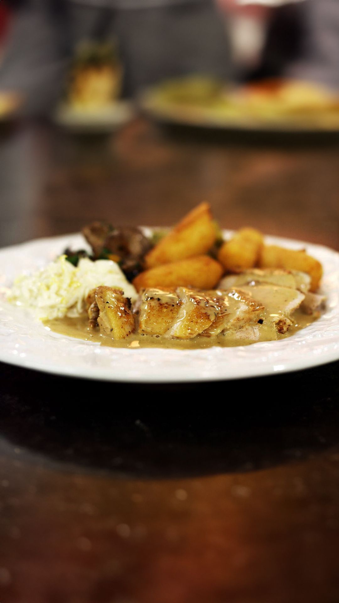 Fazant met cognacsaus, wintergarnituur en kroketten