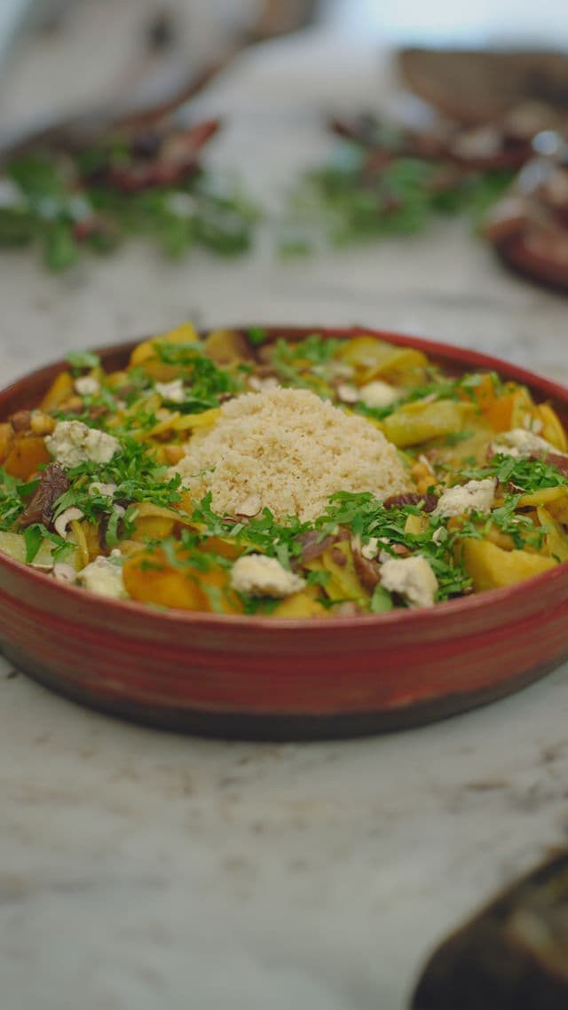 Veggie tajine met pompoen, couscous en blauwschimmelkaas