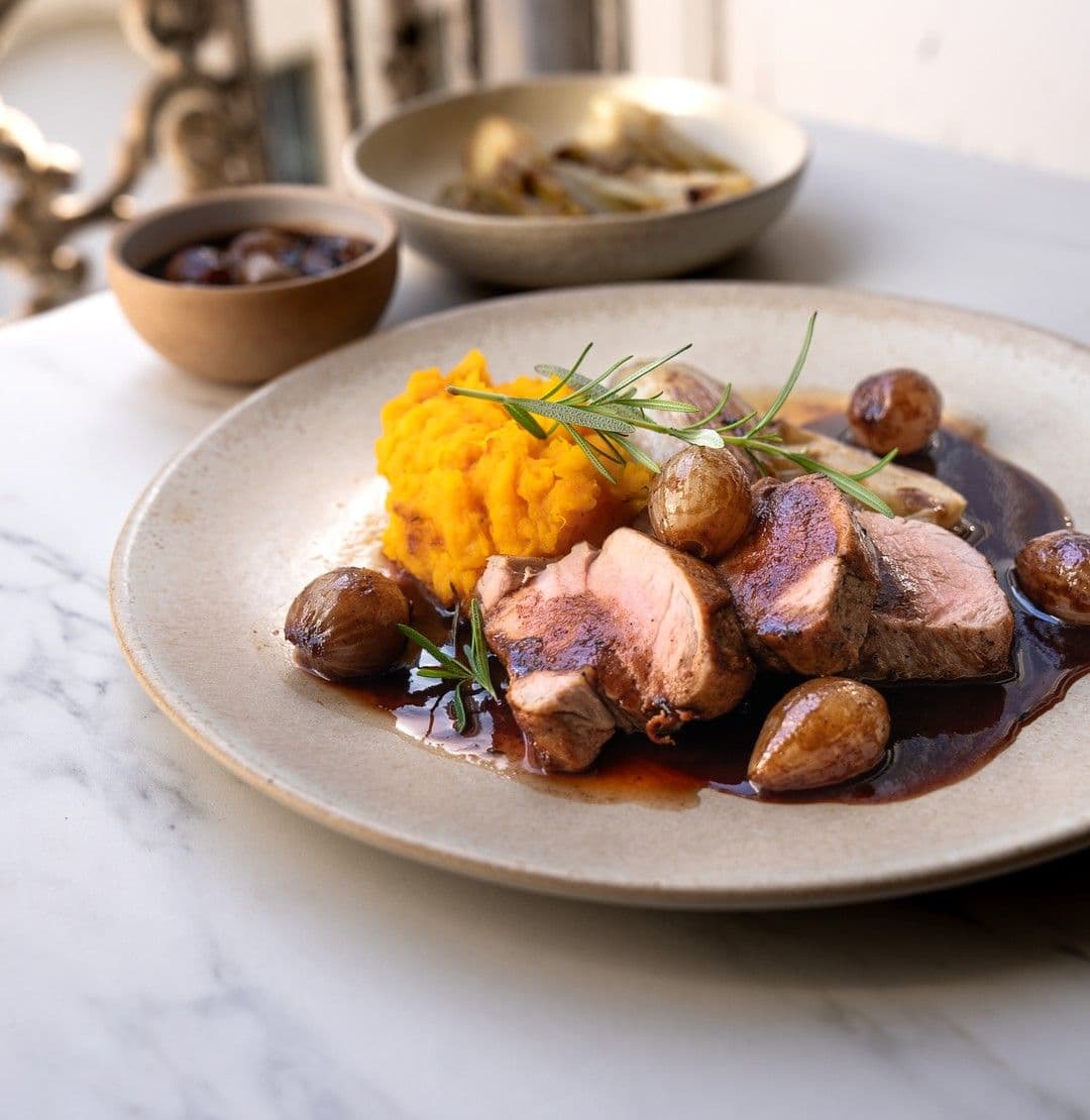 Varkenshaas met portosaus, pompoenpuree en witloof