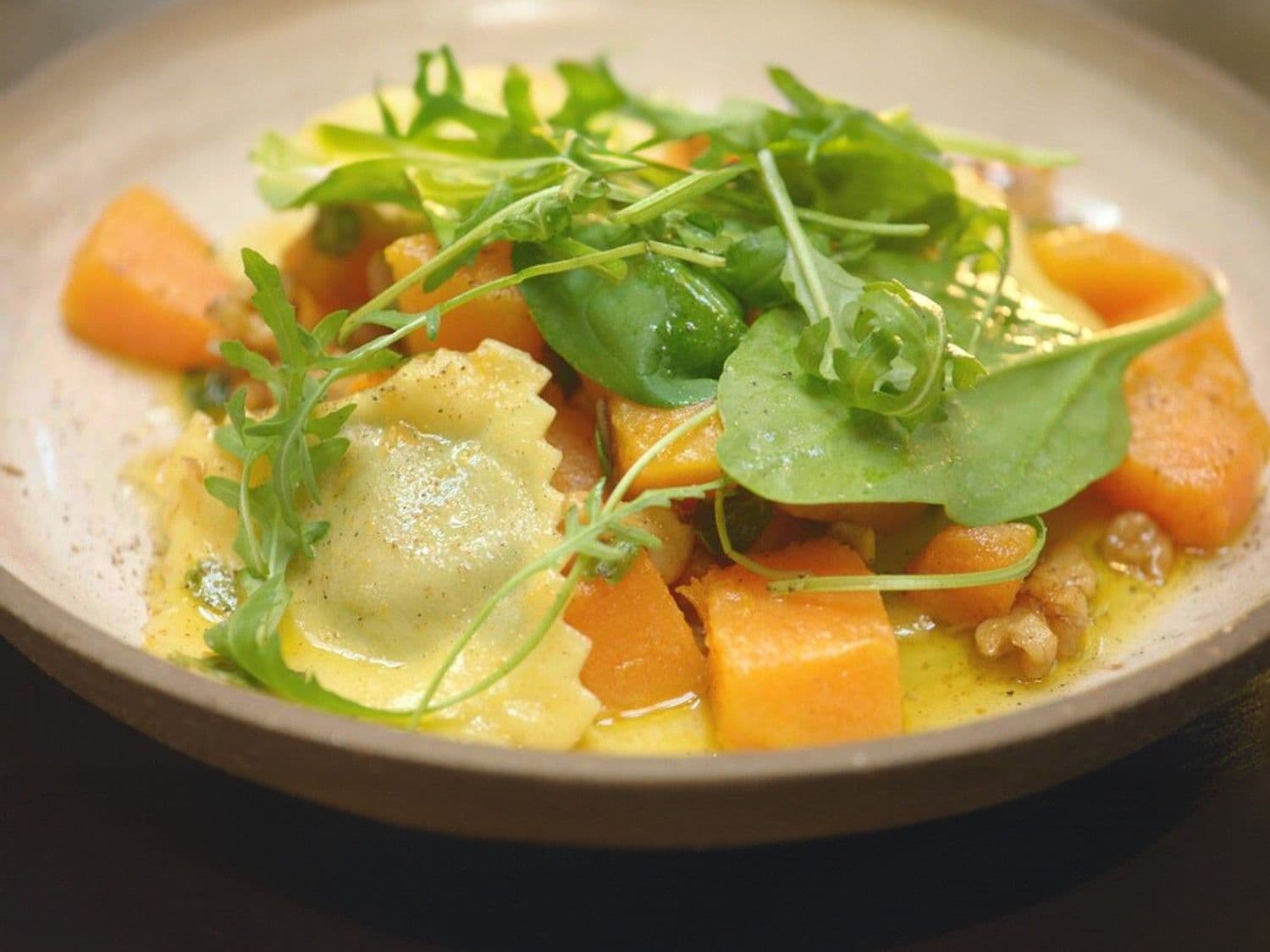 Ravioli met blauwe kaas, spinazie en pompoen
