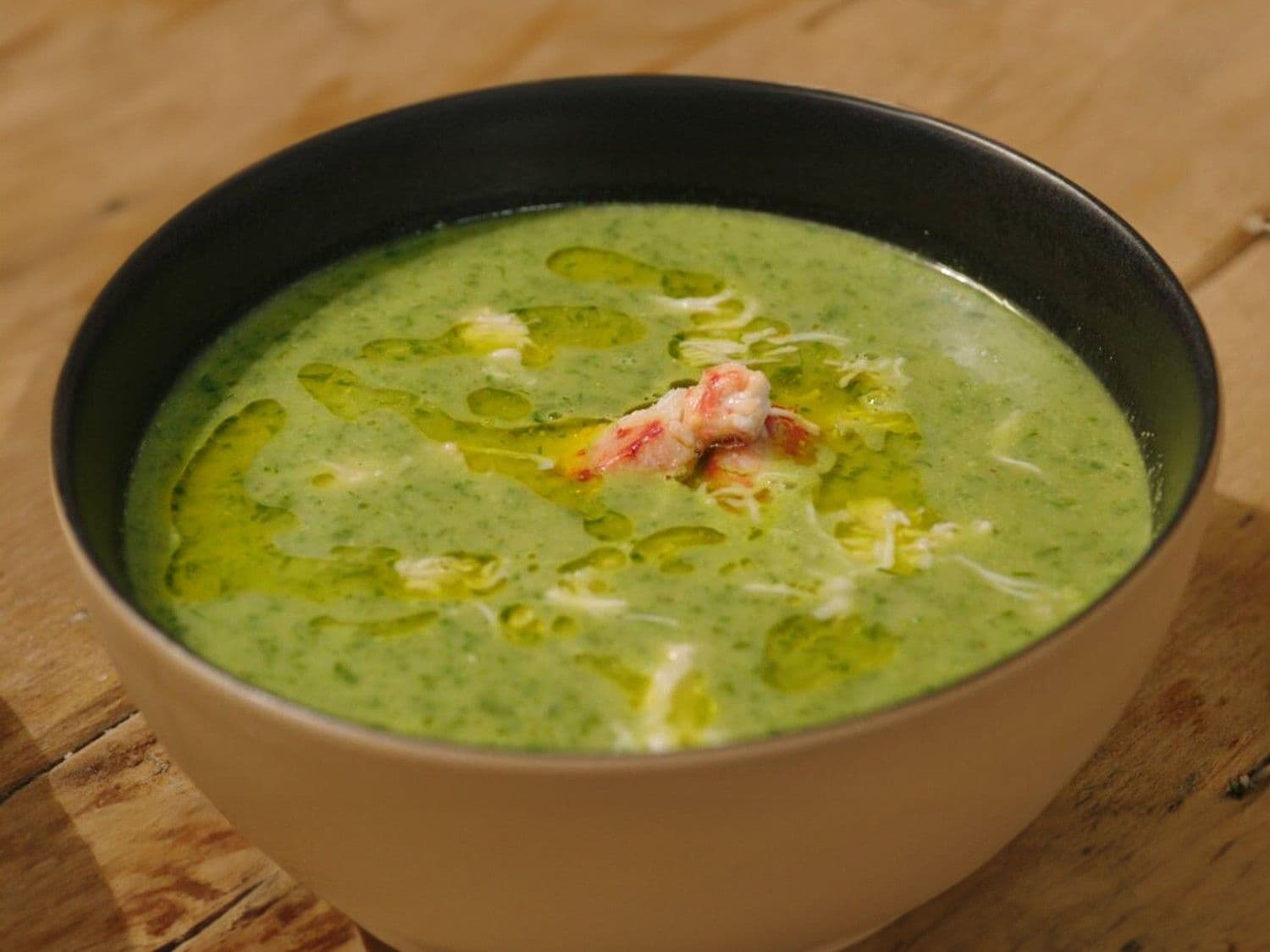 Mosselsoep met kervel, spinazie en courgette