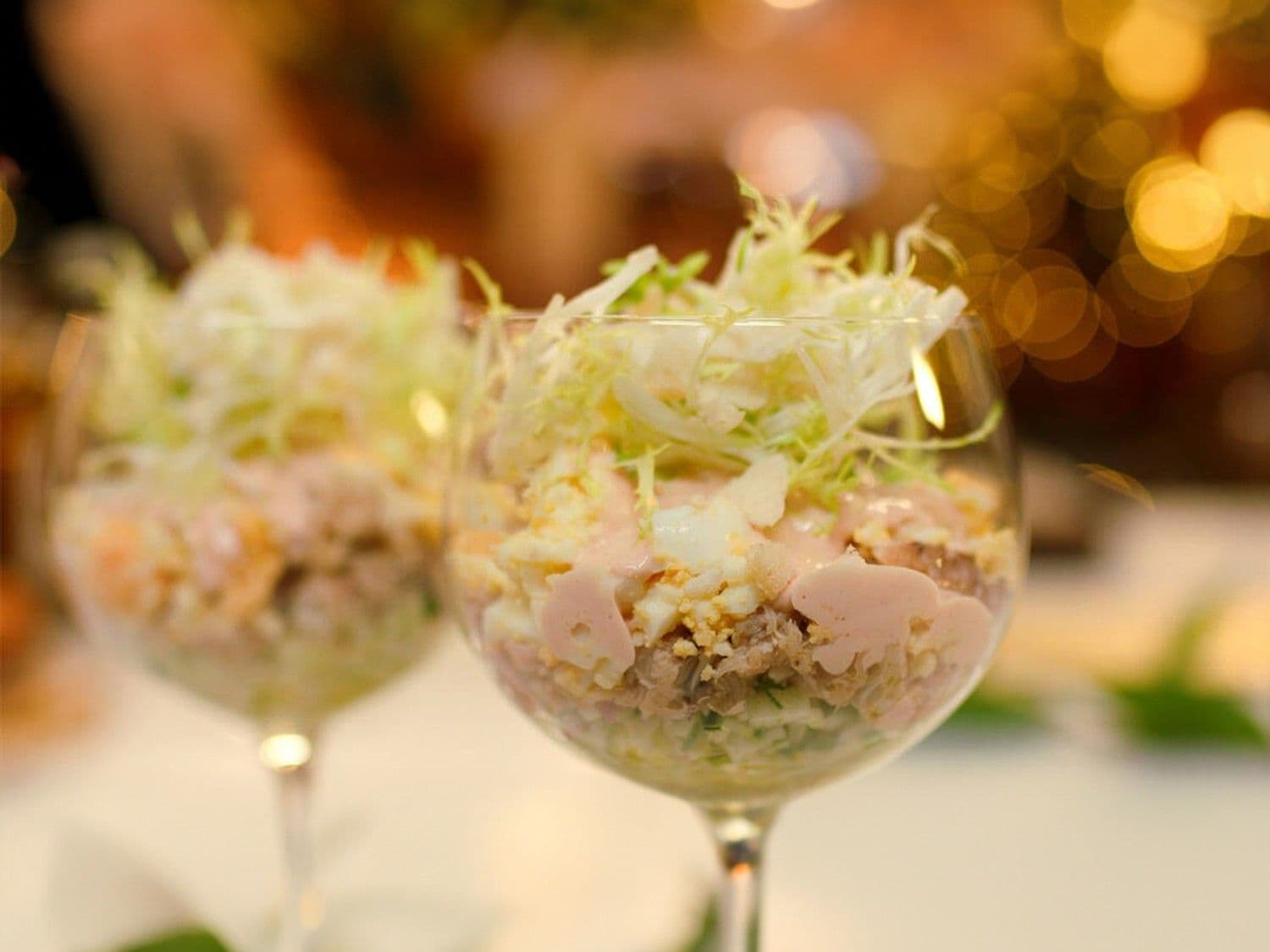 Krabcocktail met appel-seldersalsa en cocktaildressing