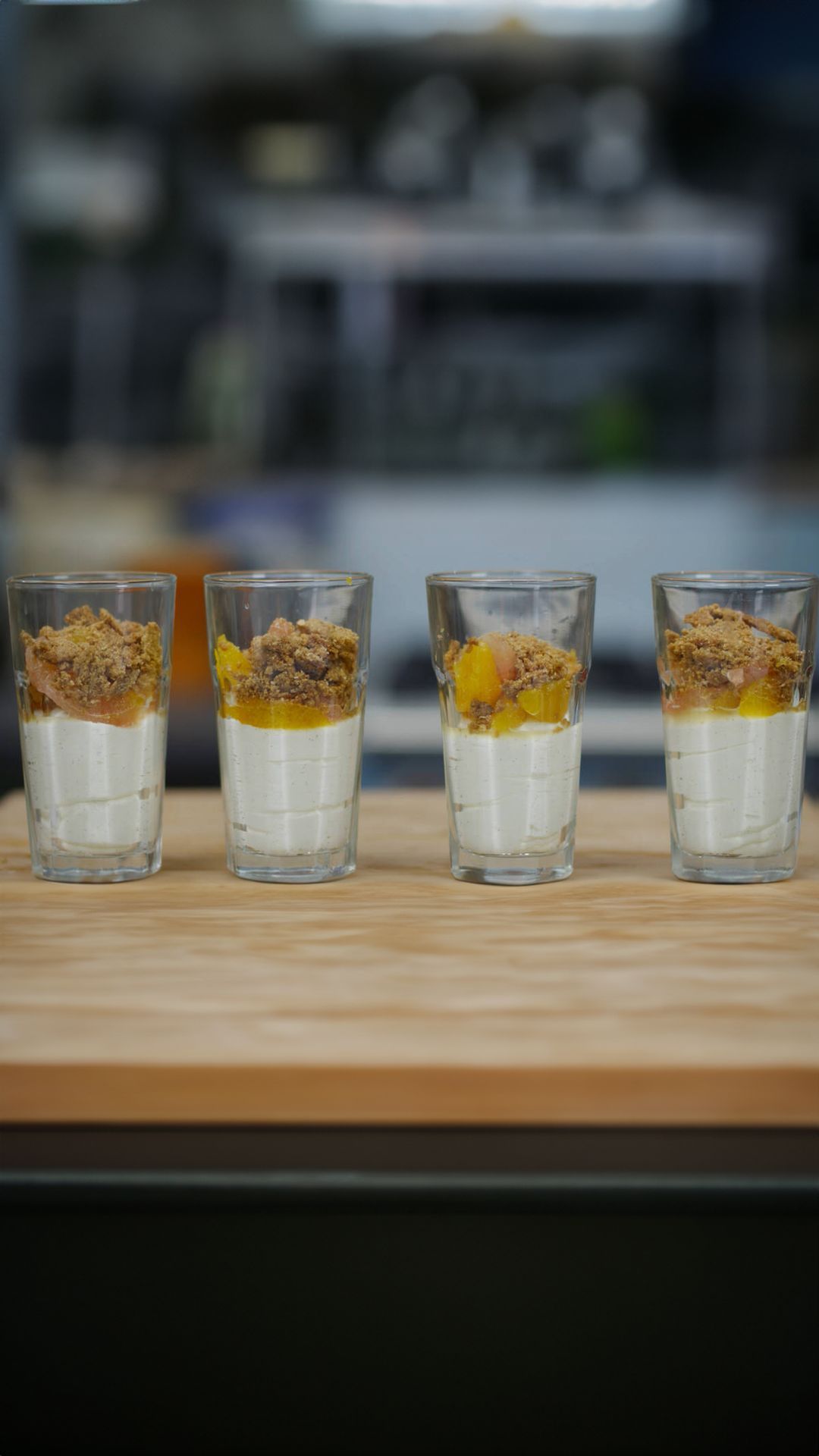Griesmeelpap met agrumes en crumble