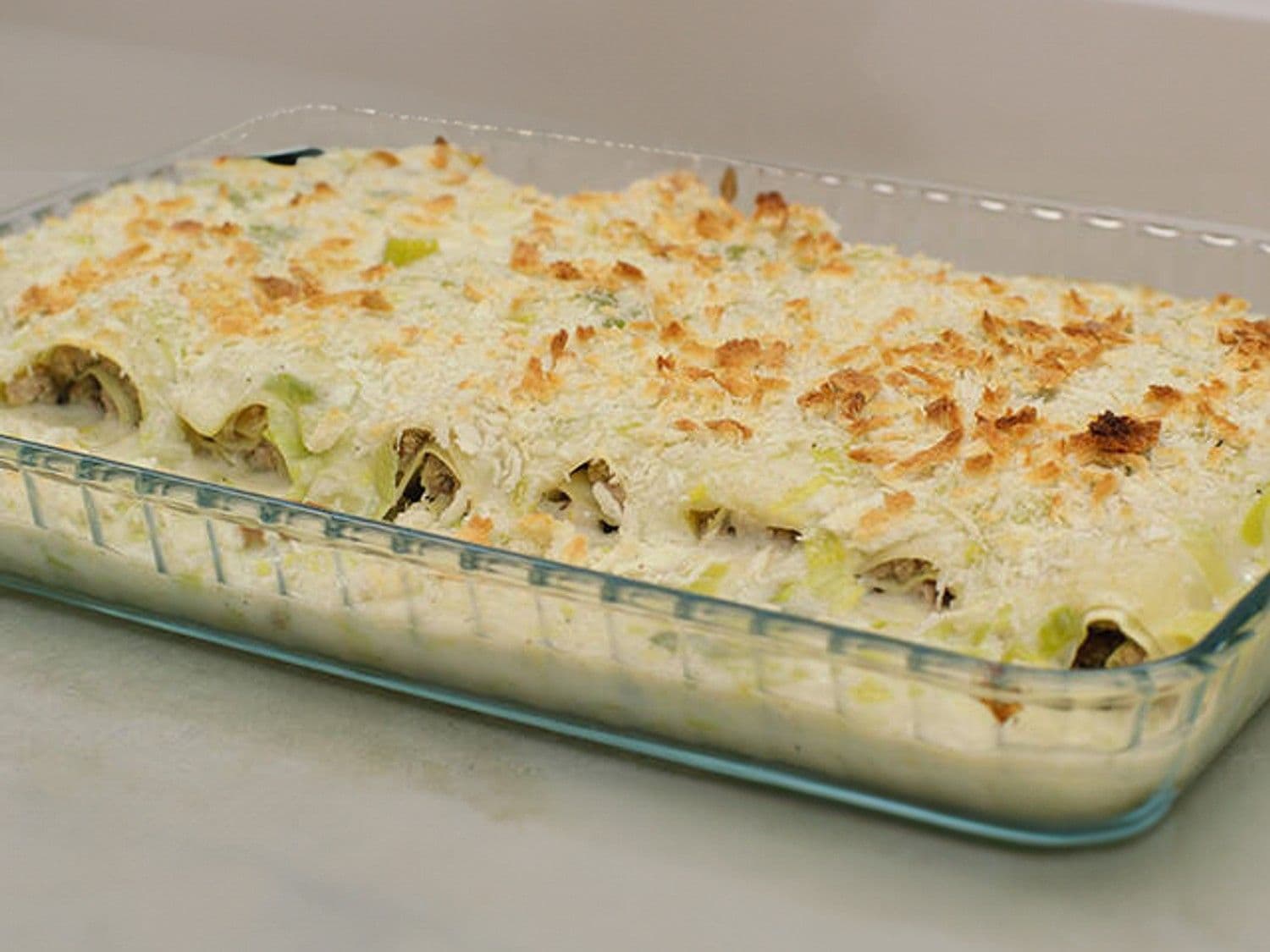 Gerolde cannelloni met lamsgehakt en kaas-preisaus
