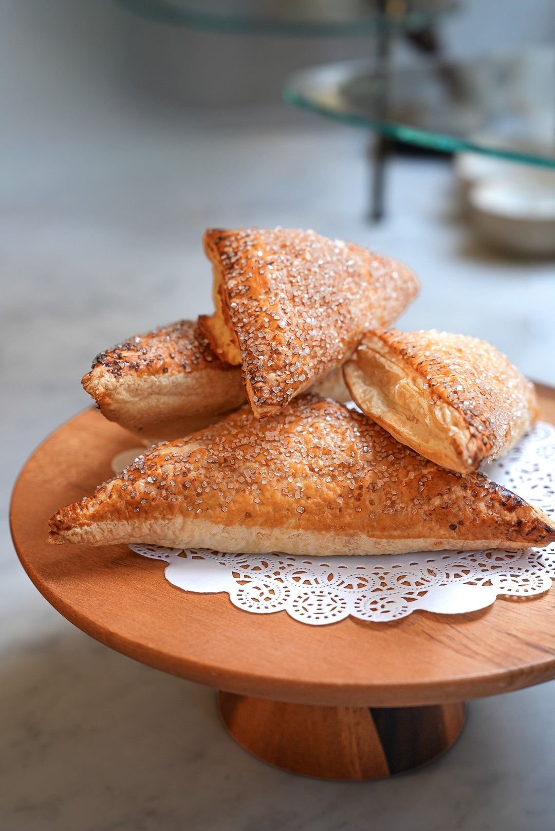Kweepeerflappen met frangipane