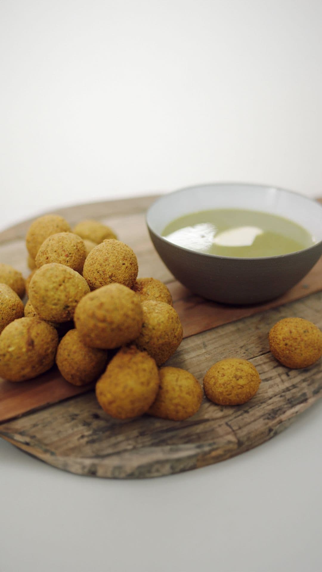 Andijviesoep met falafelballetjes