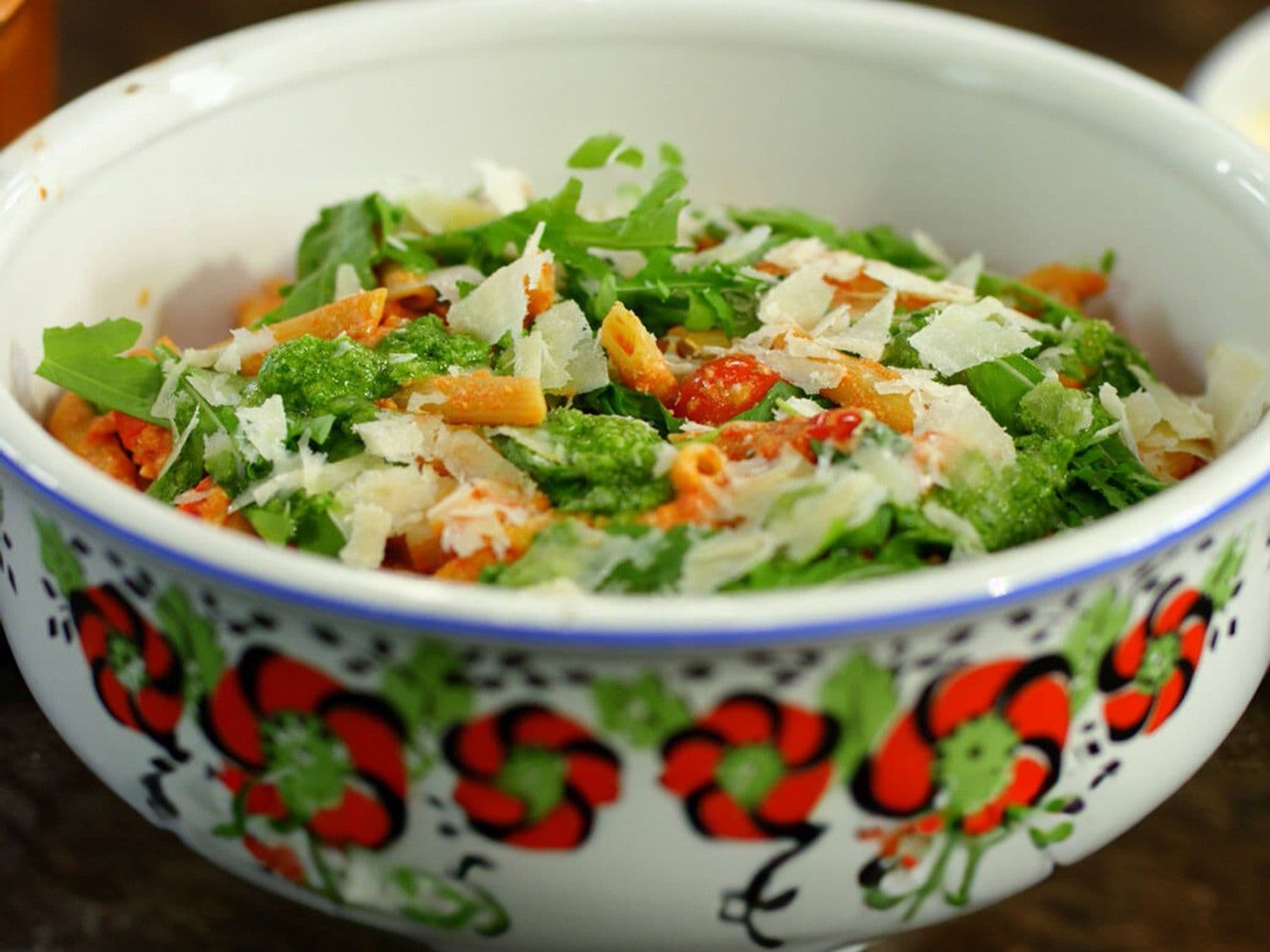 Penne met kerstomaten, ricotta en rucolapesto
