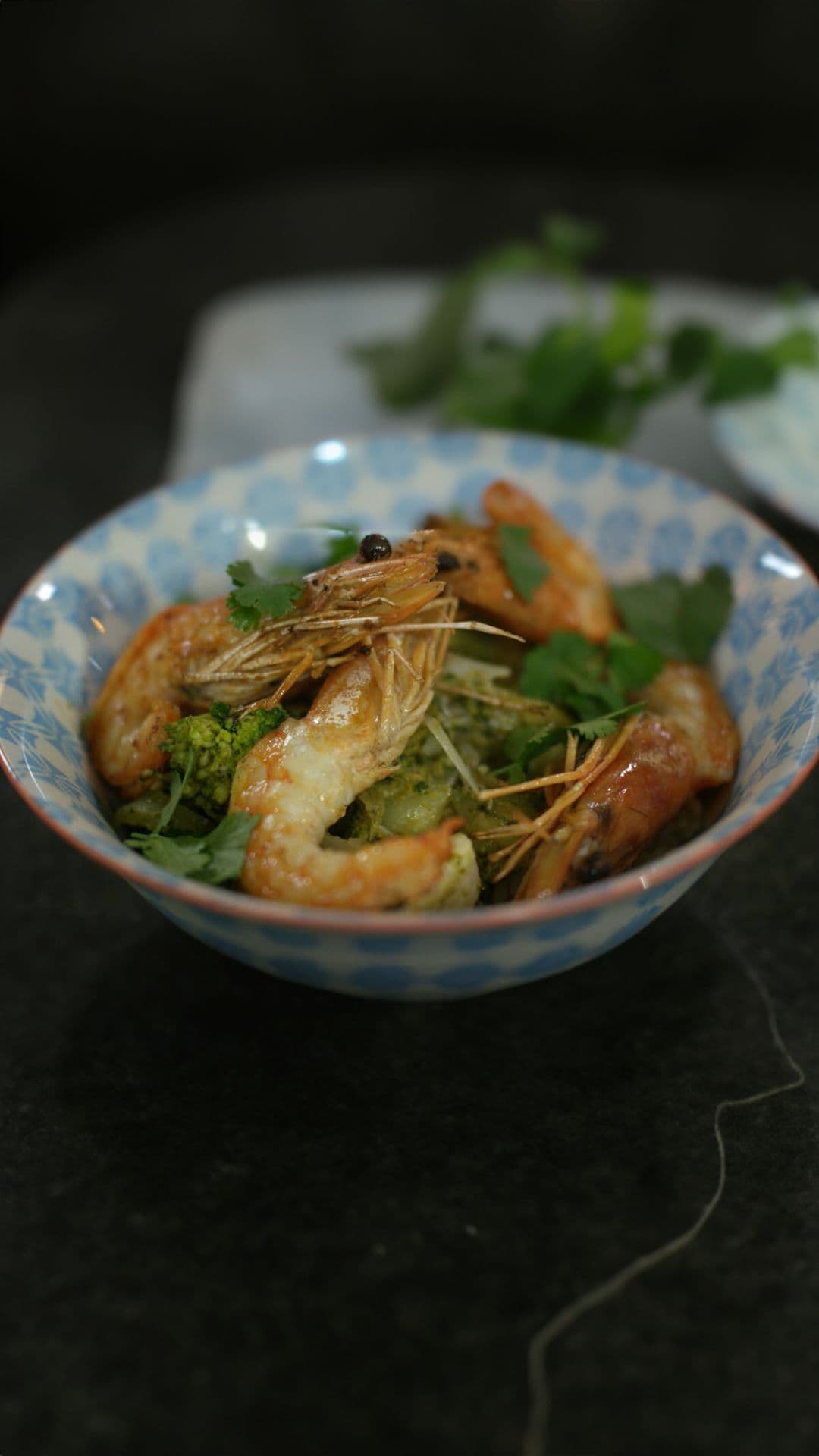 Gebakken gamba's met groentecurry