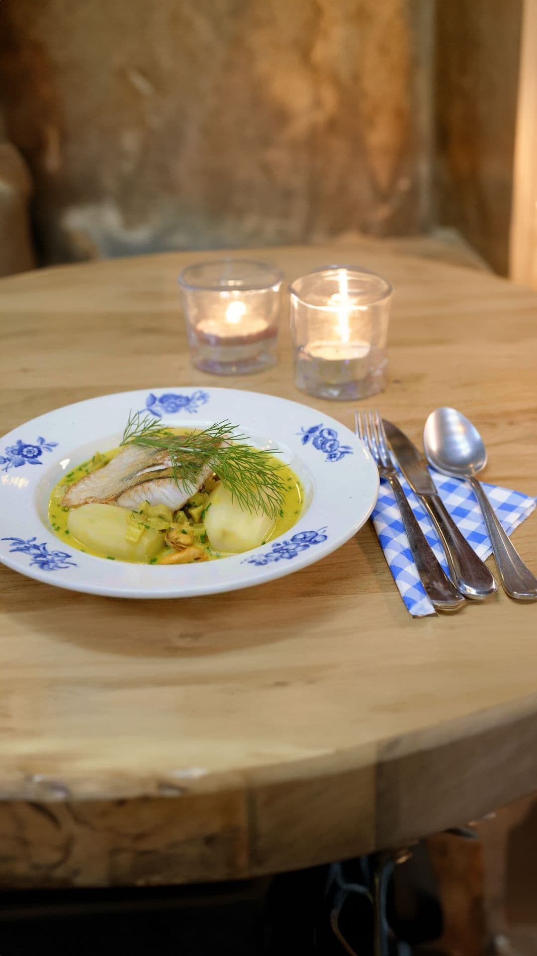 Snoekbaars met mosselen, curry en aardappelen