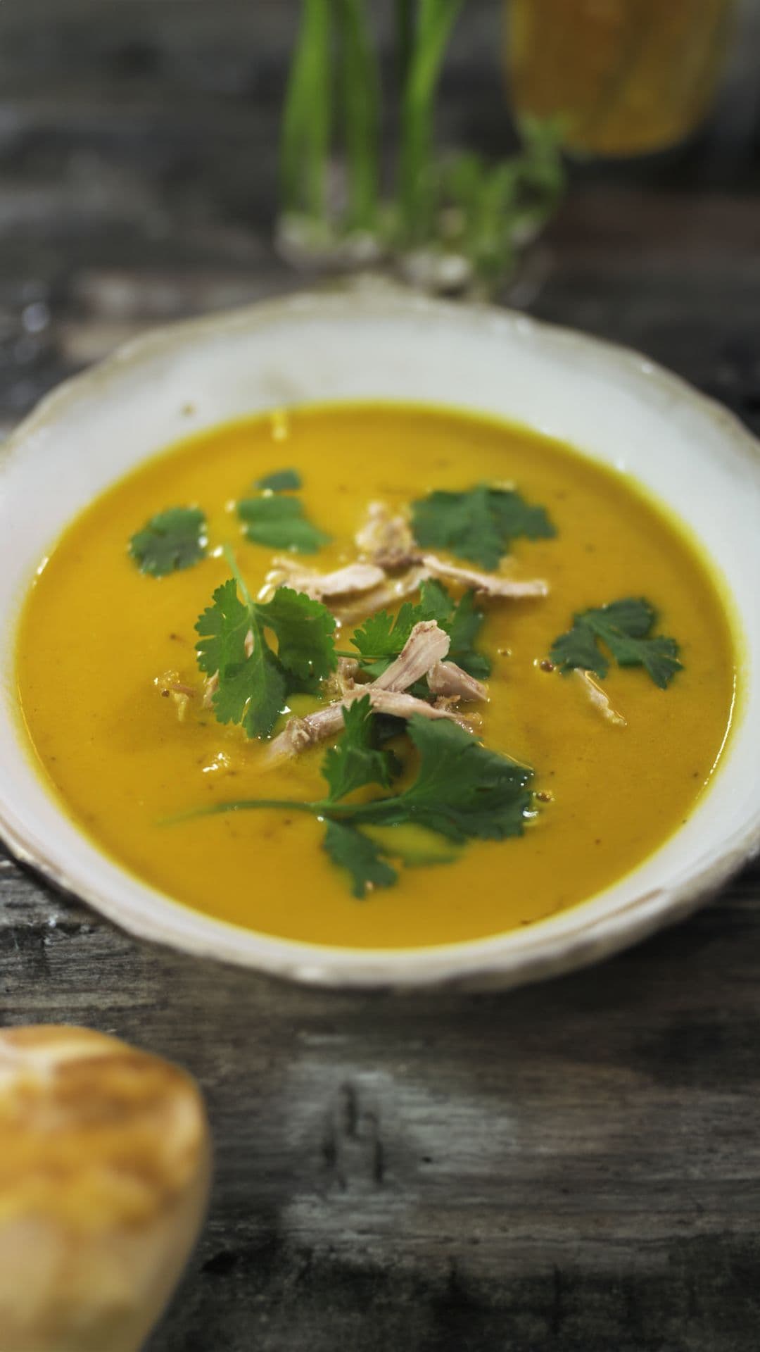 Wortel-kokossoep met curry en koriander