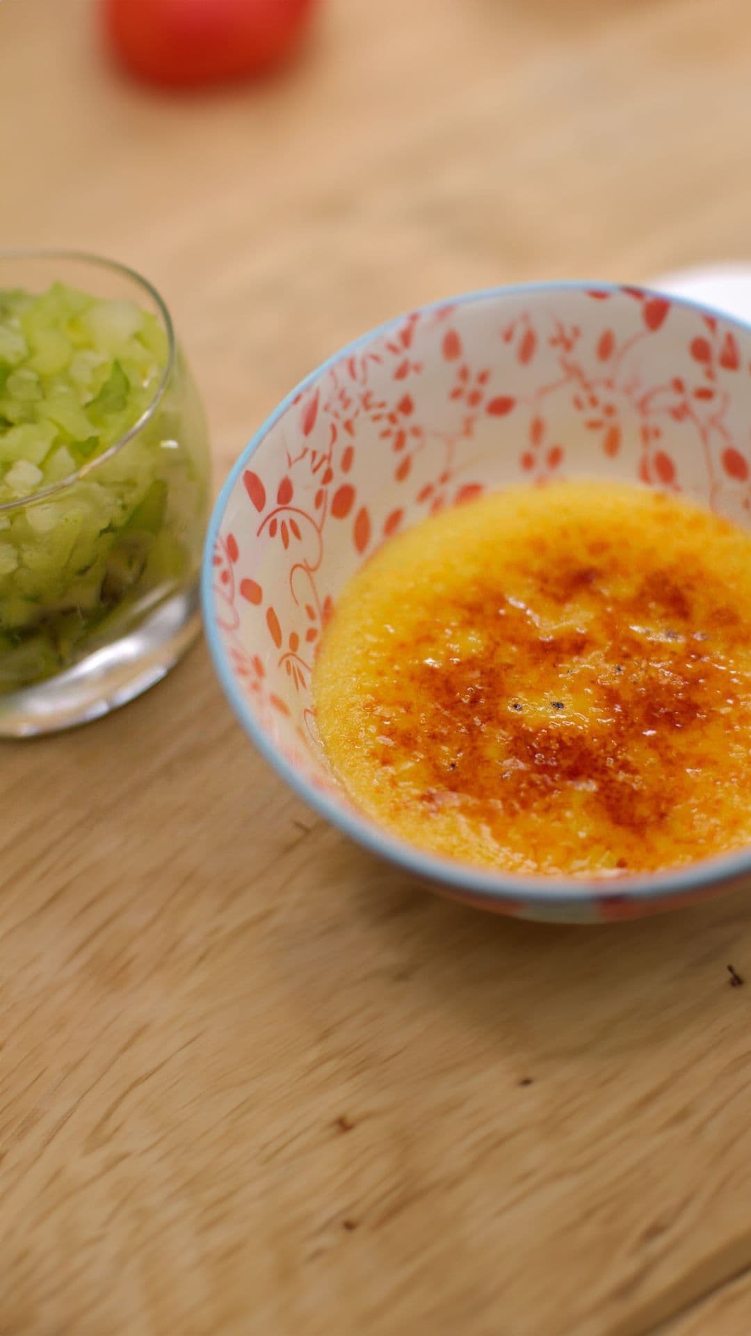 Crema catalana met kiwi en limoen