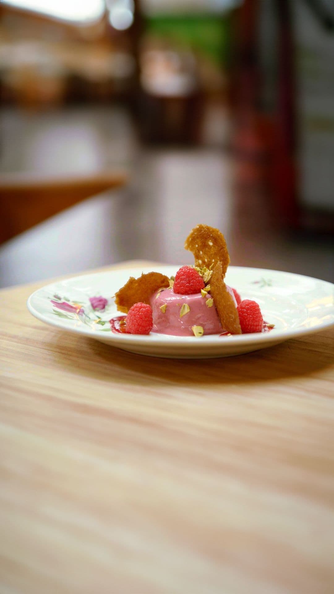 Panna cotta van framboos met kletskoppen