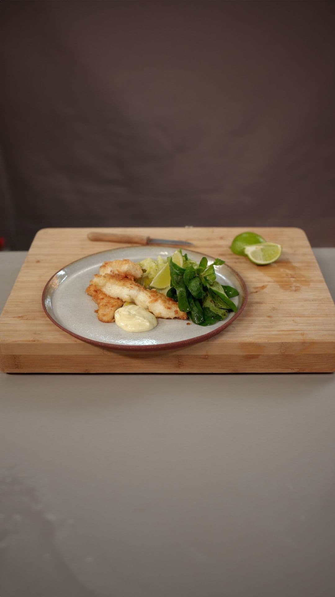 Fish sticks van schelvis met preipuree en limoenmayonaise
