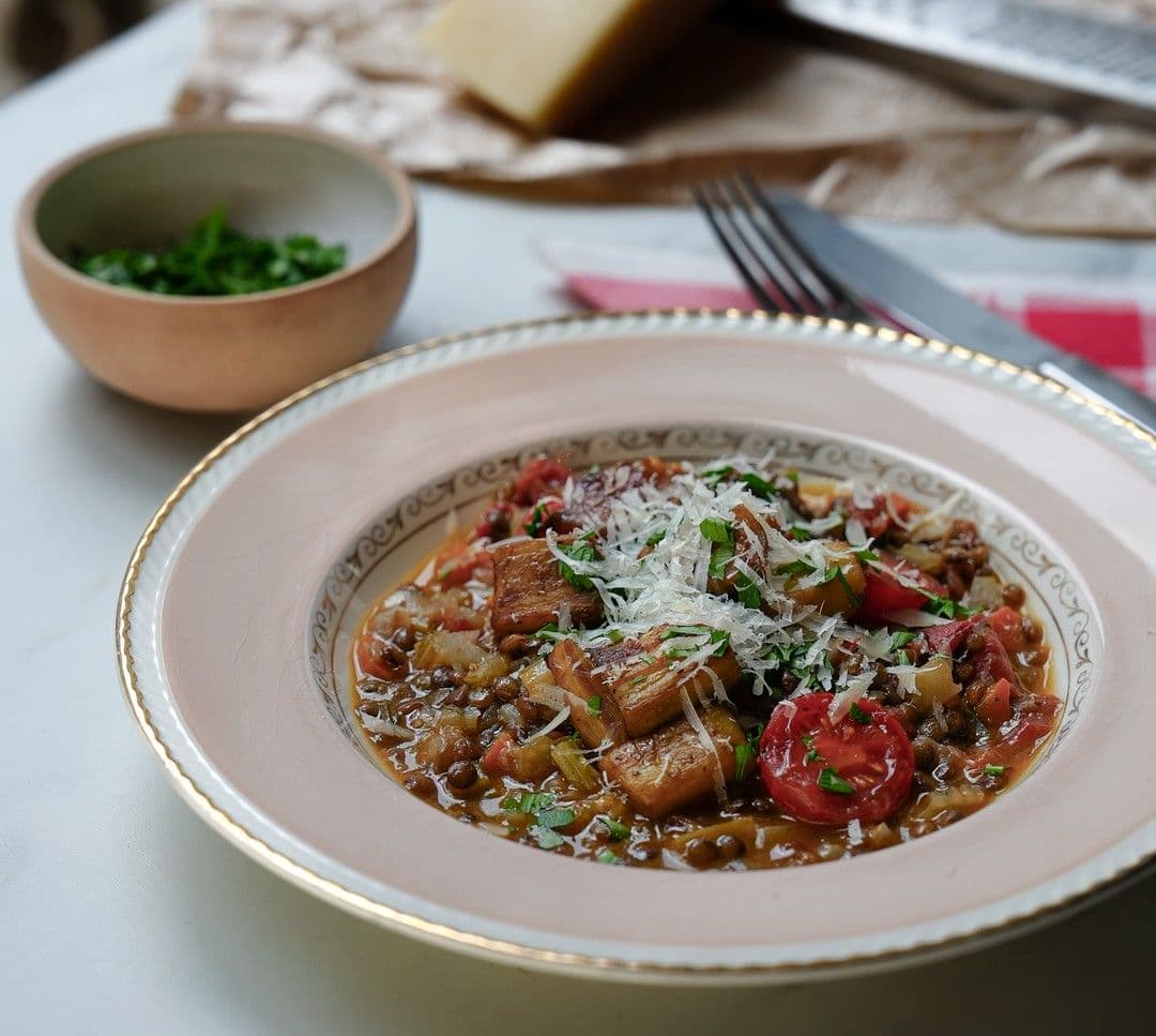 Linzenrisotto met gebakken aubergine en kerstomaat