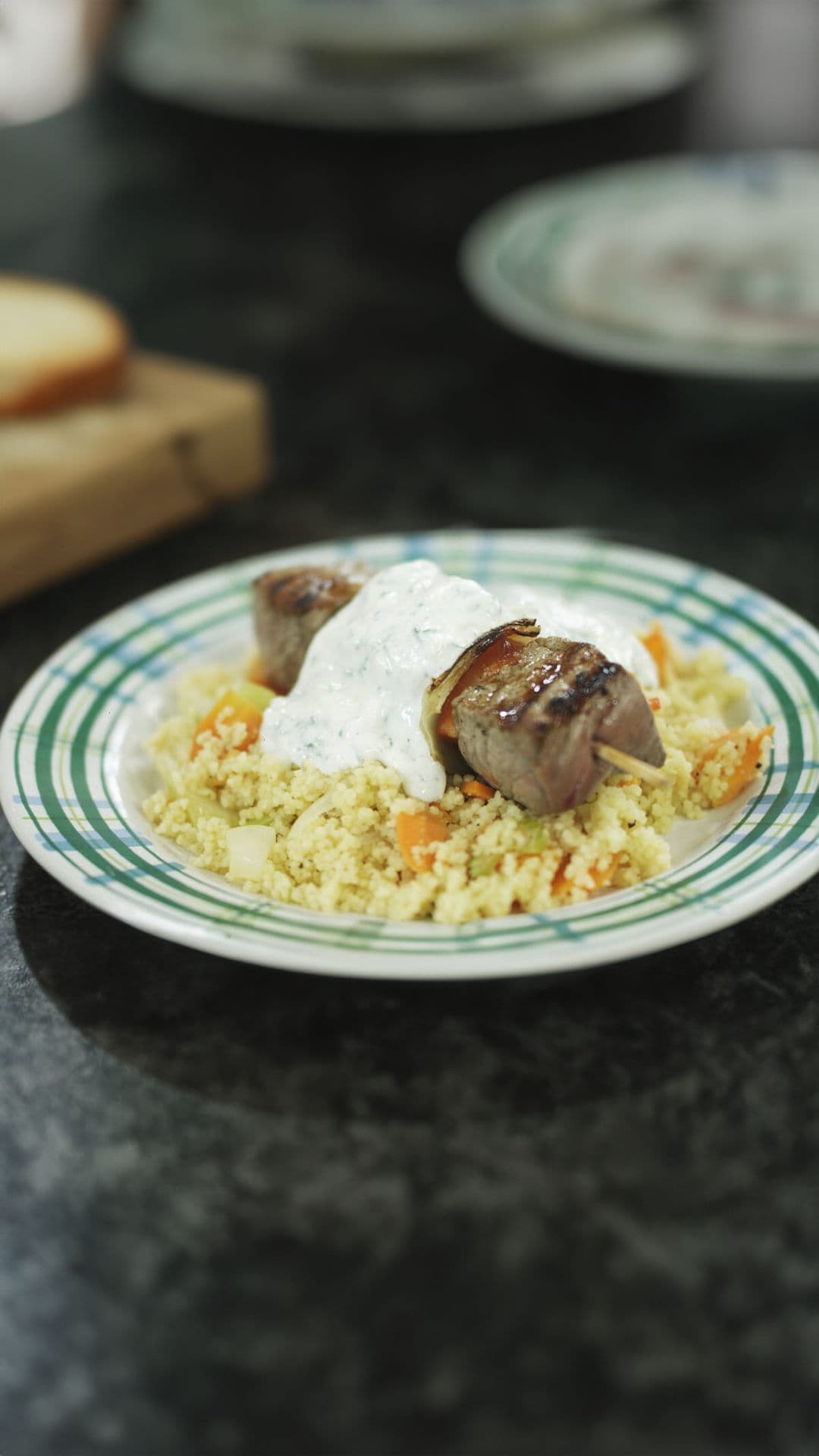 Rundsbrochetten met couscous en plattekaas