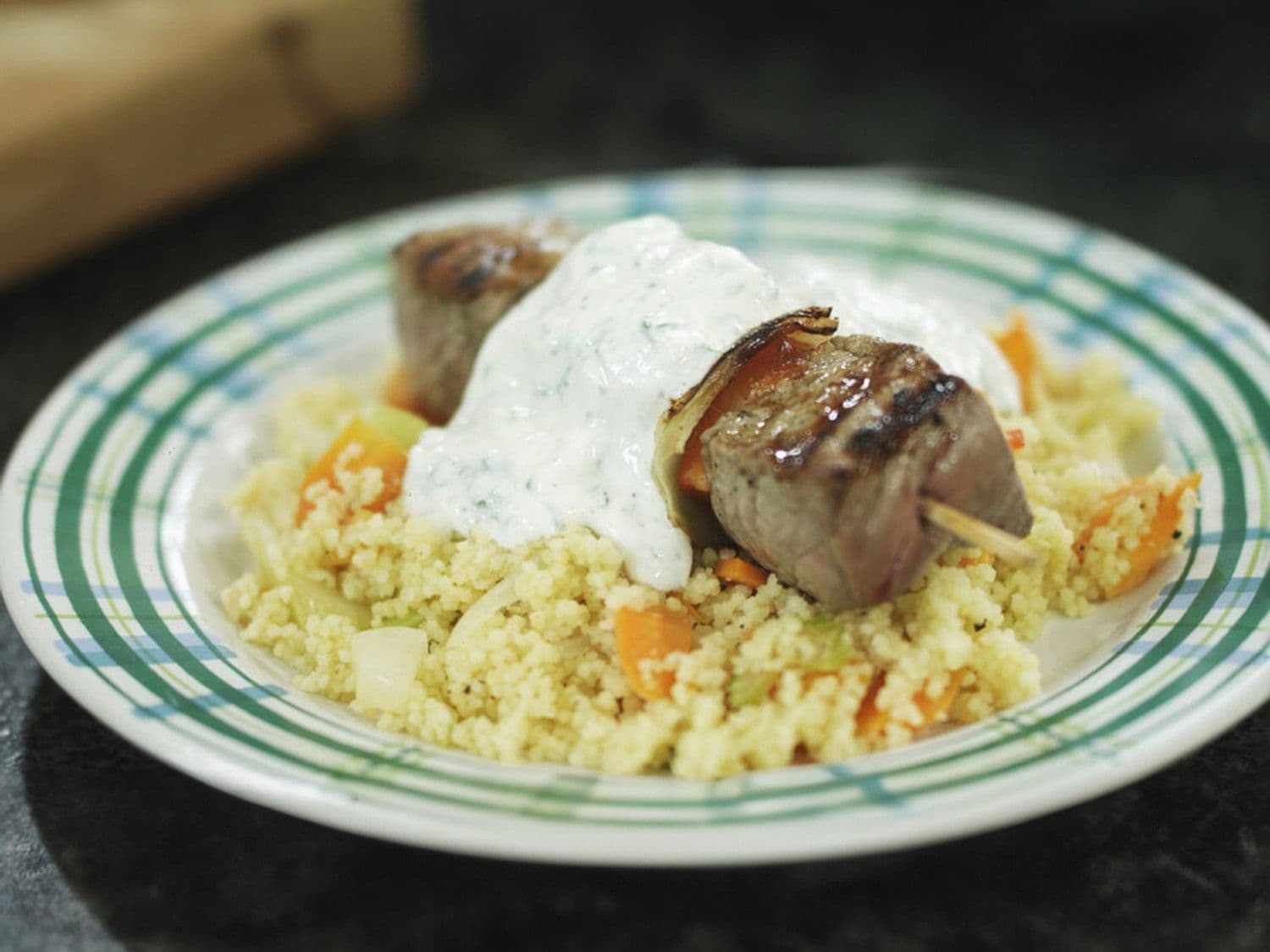Rundsbrochetten met couscous en plattekaas