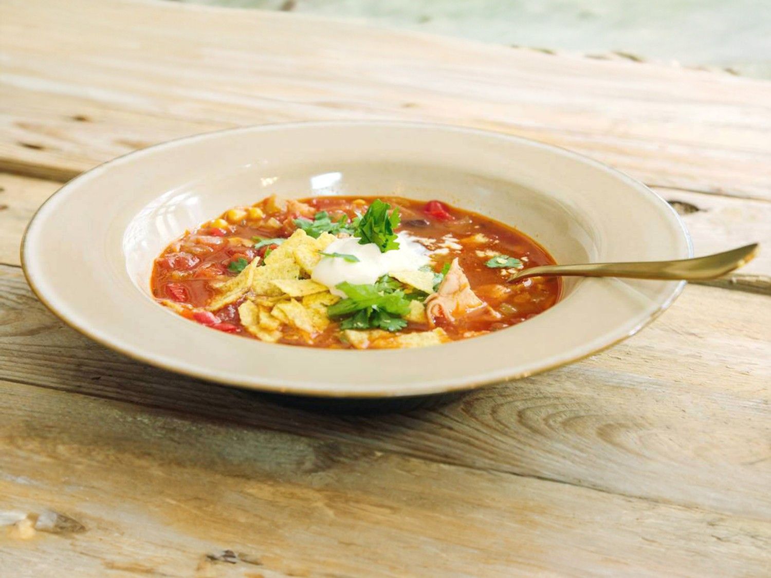 Kippensoep ‘enchilada’