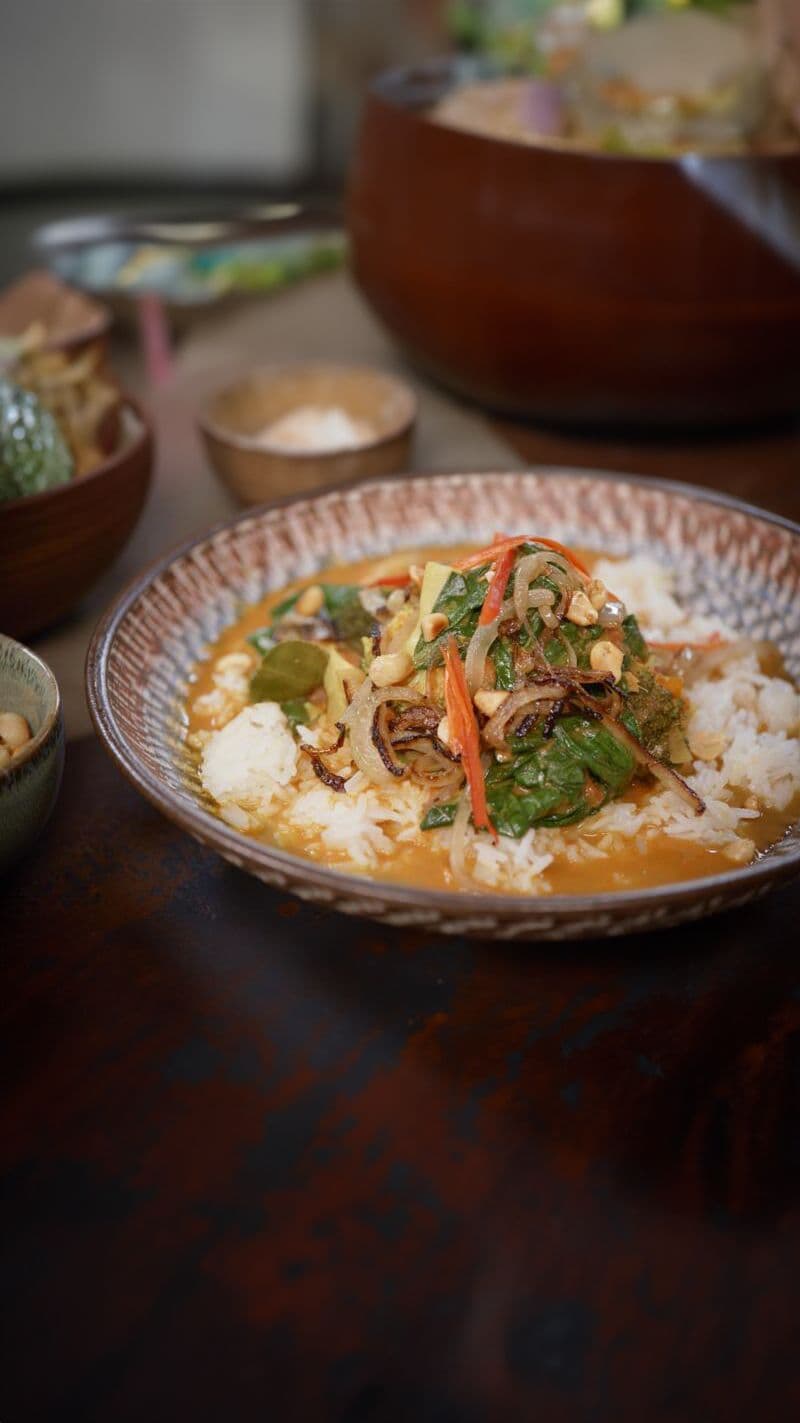 Curry met broccoli en pandanrijst