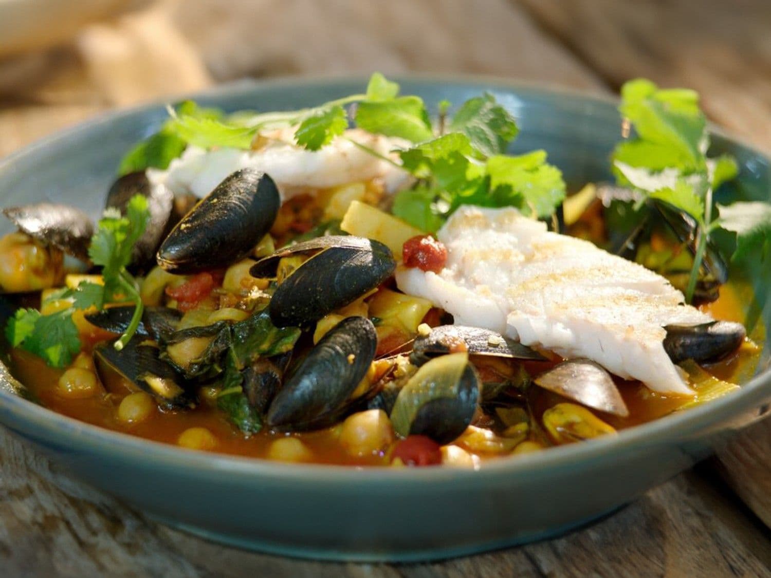 Tajine met wijting en mosselen