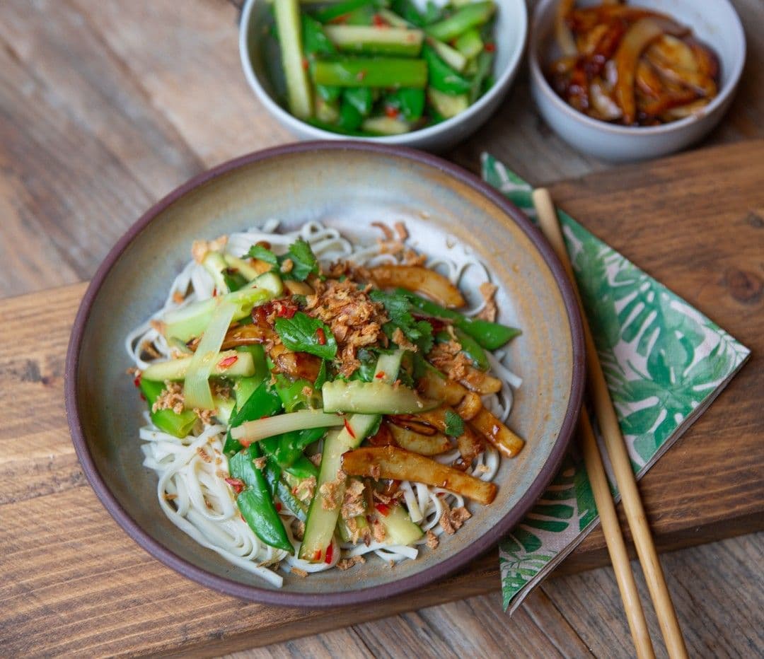 Noedels met zeekat en Thaise dressing