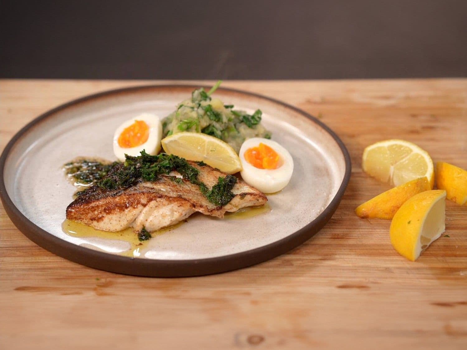 Schelvis met geplette aardappel en venkel