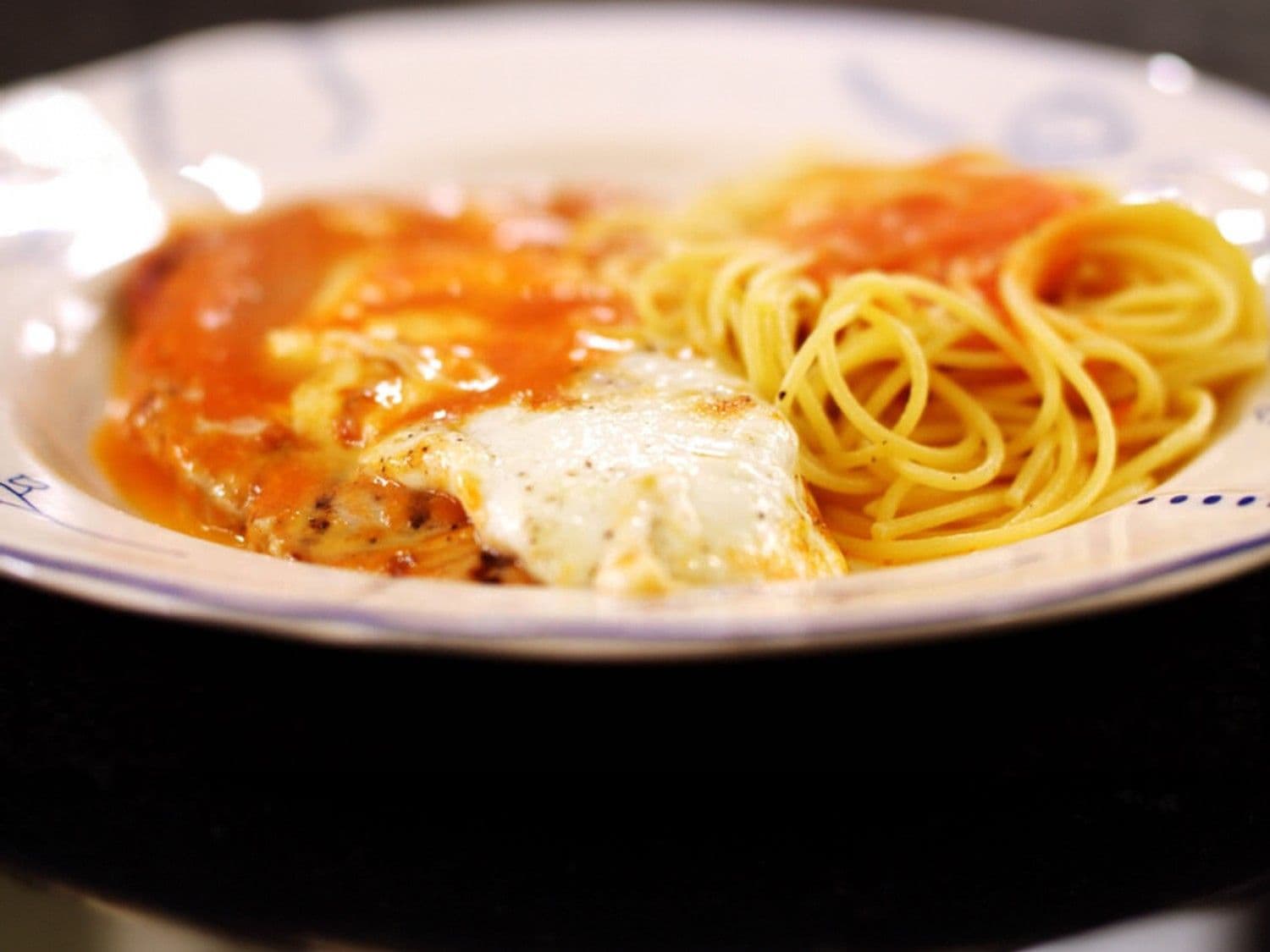 Kalfslapje met tomaat en mozzarella