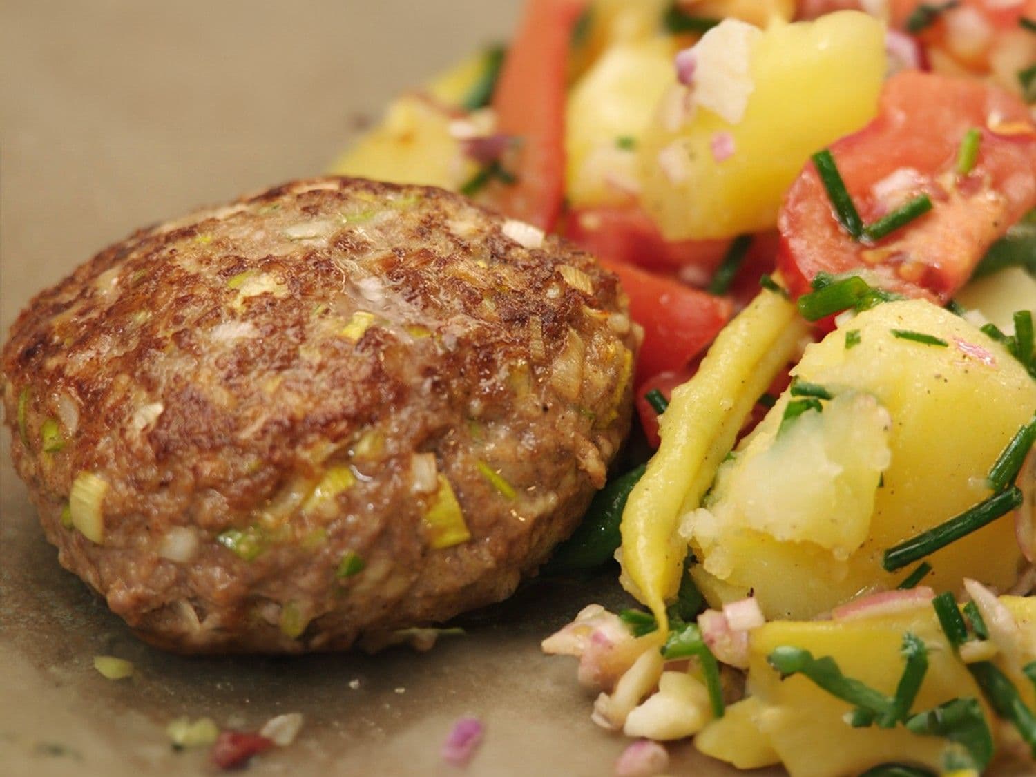 Preiburgers met aardappel en boontjes