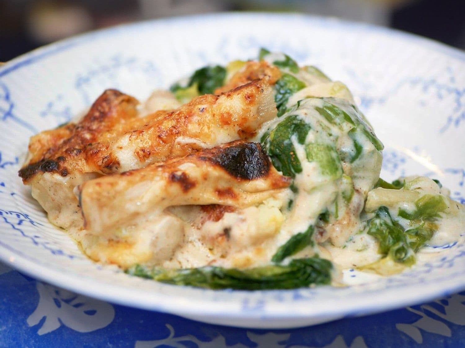 Ovenschotel met aardappel, andijvie en schorseneren