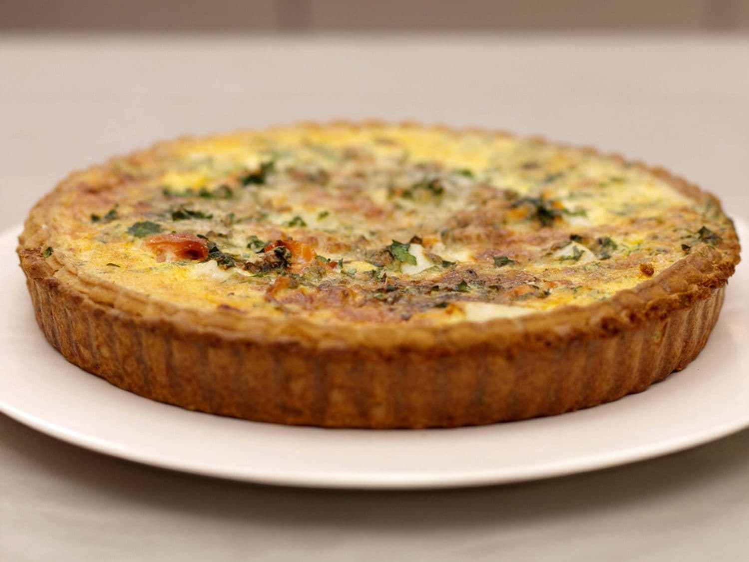 Quiche met asperges en gerookte zalm