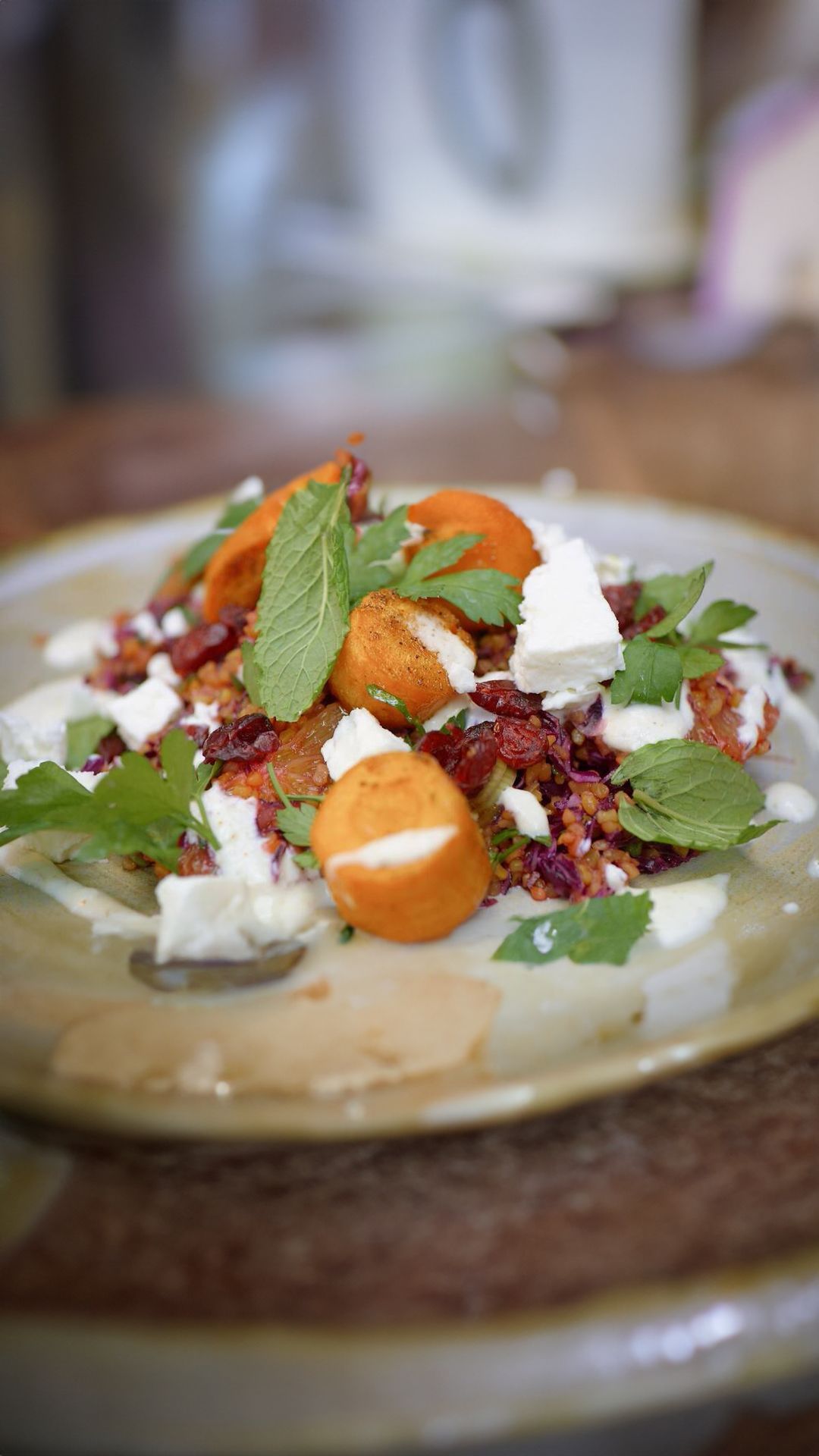 Winterse bulgursalade met bloedappelsien en fetayoghurt